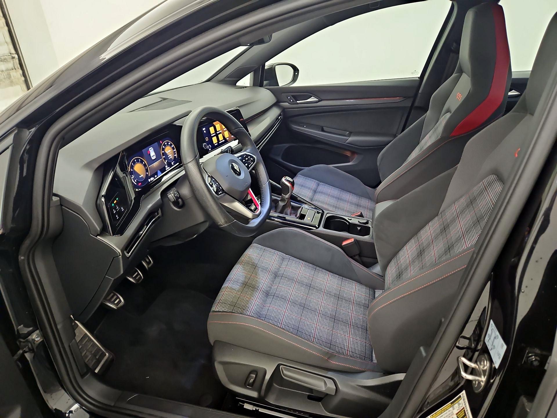 Thumbnail: 2023 Volkswagen Golf - 11