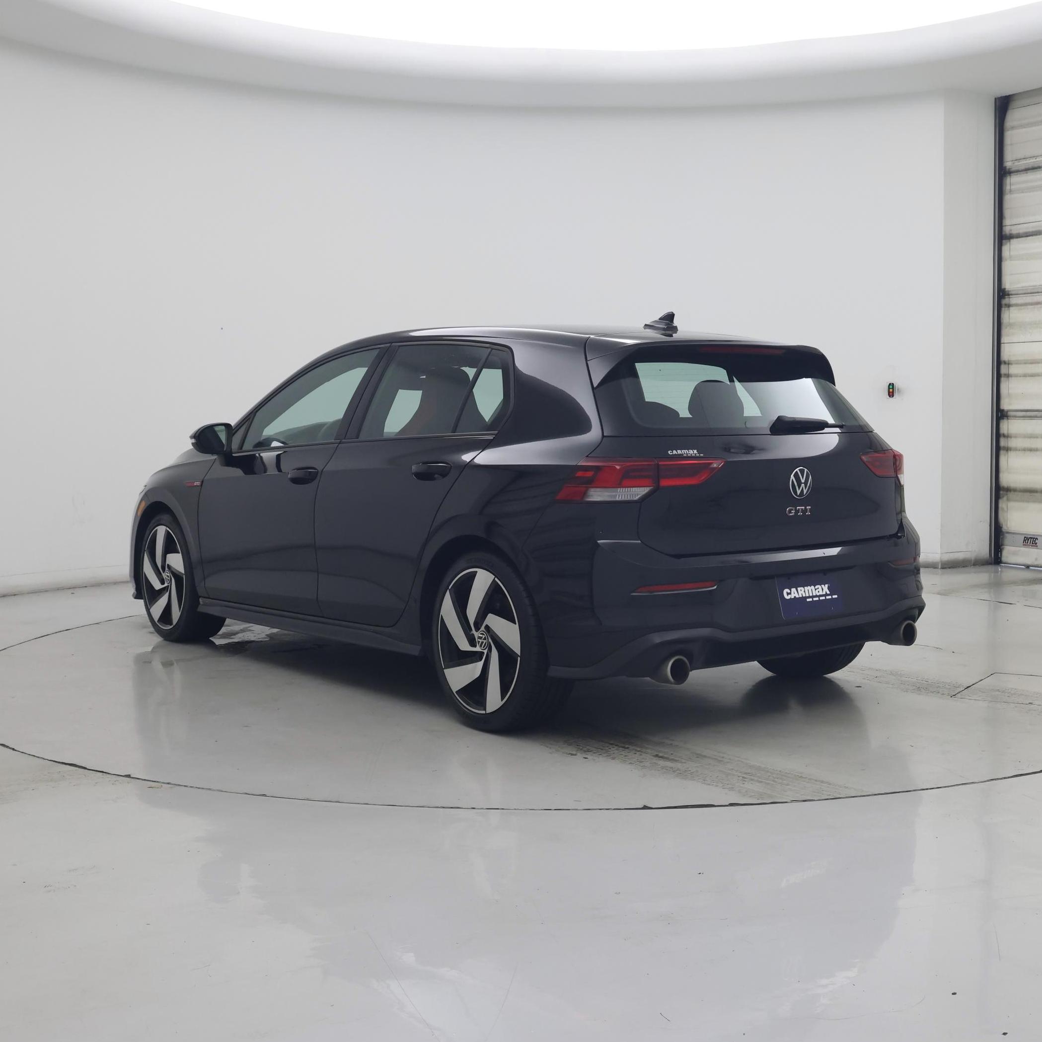 Thumbnail: 2023 Volkswagen Golf - 2