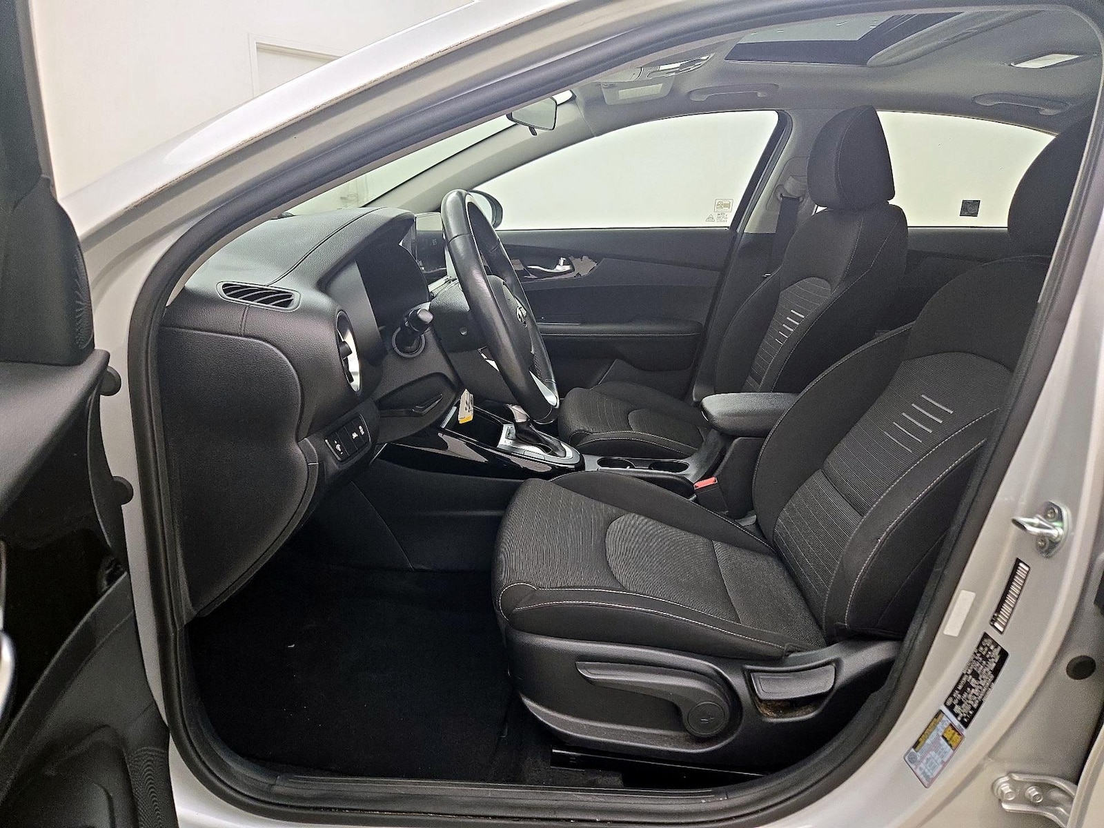 2019 Kia FORTE S - Photo 12