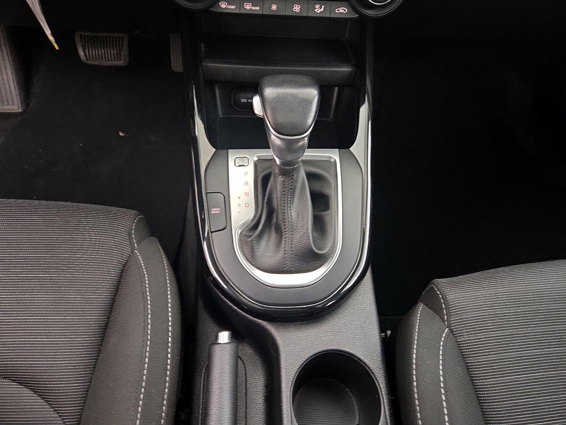Thumbnail: 2019 Kia Forte - 17