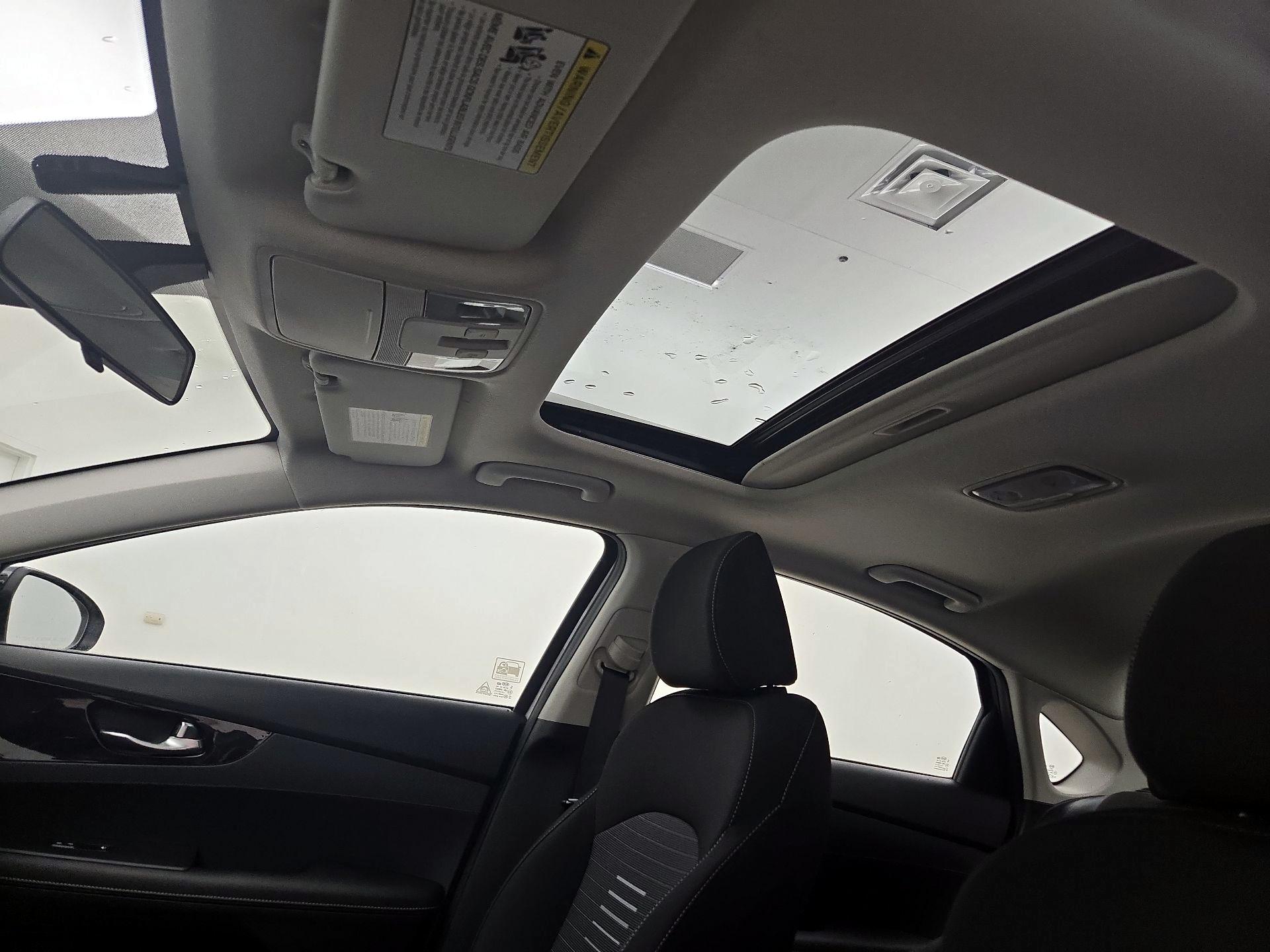 Thumbnail: 2019 Kia Forte - 19