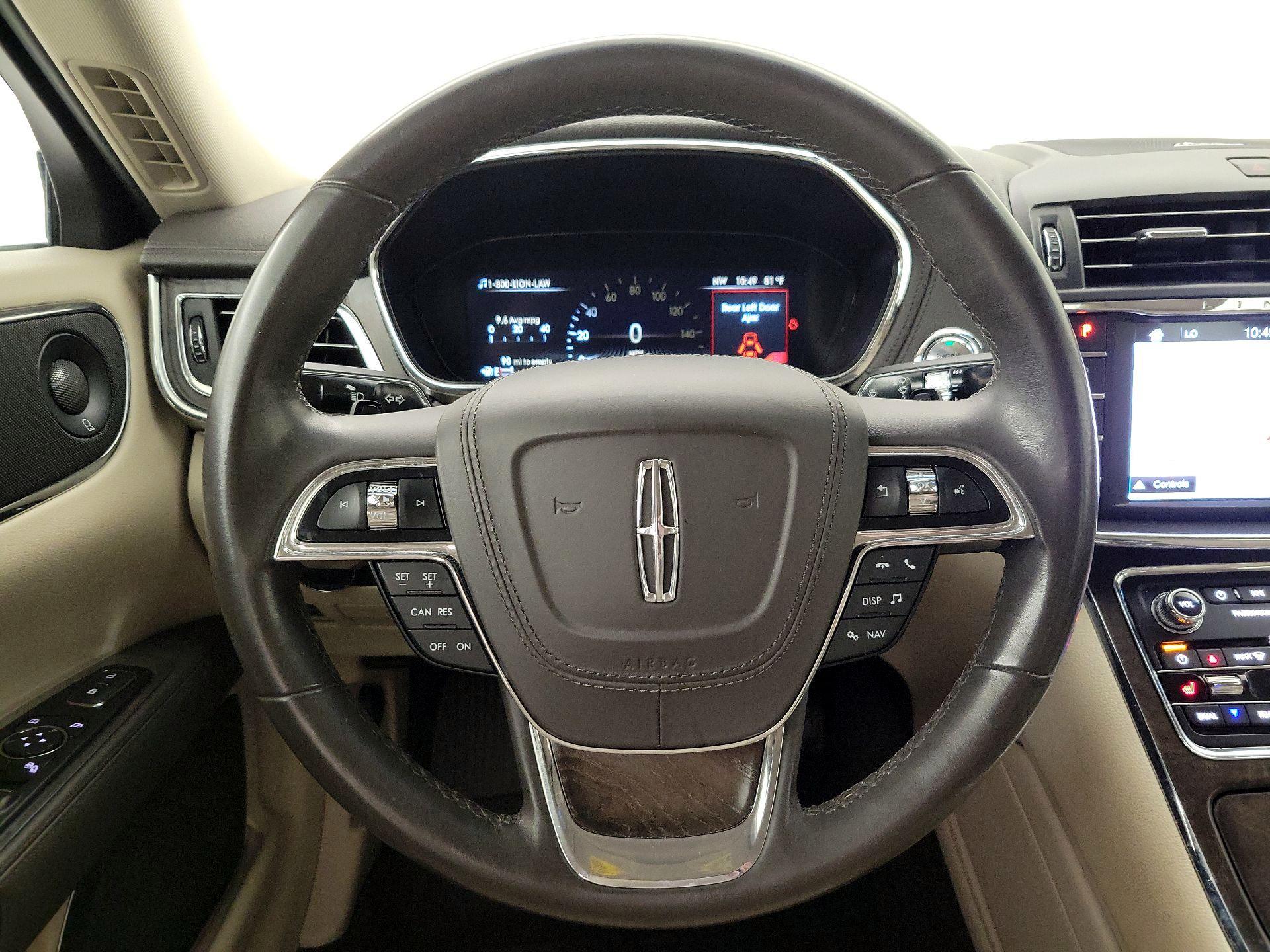 Thumbnail: 2017 Lincoln Continental - 10