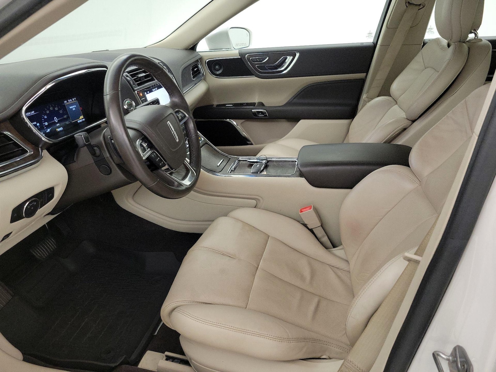 2017 Lincoln Continental Select - Photo 12