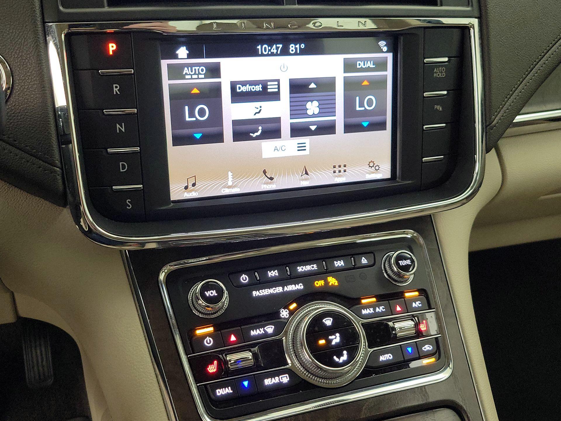 Thumbnail: 2017 Lincoln Continental - 17