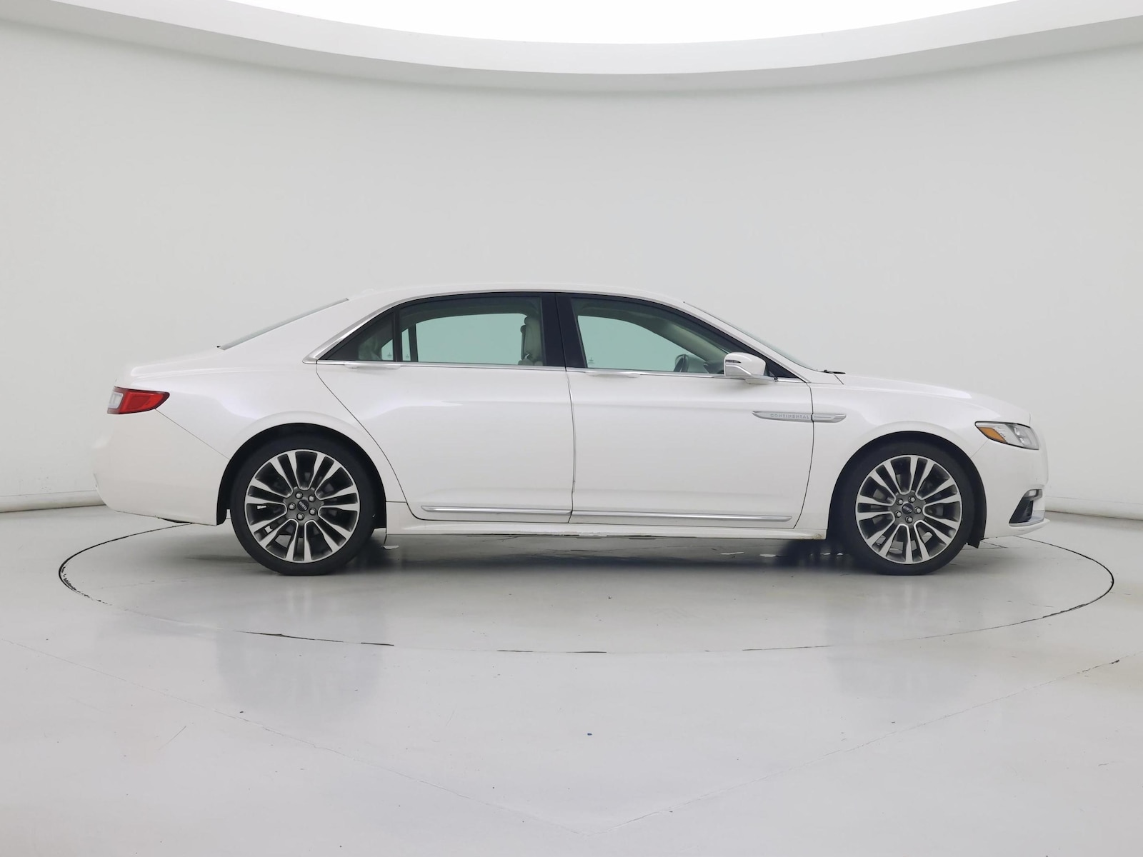 2017 Lincoln Continental Select - Photo 8