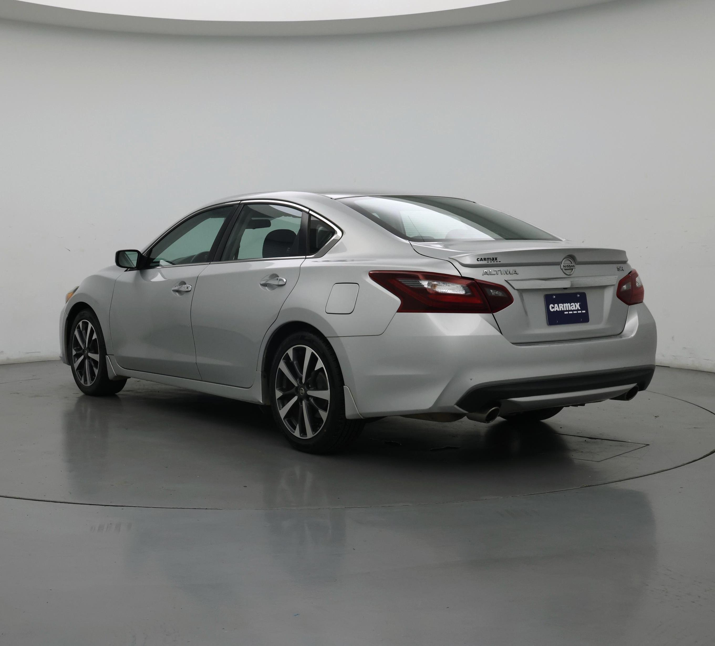 Thumbnail: 2017 Nissan Altima - 2
