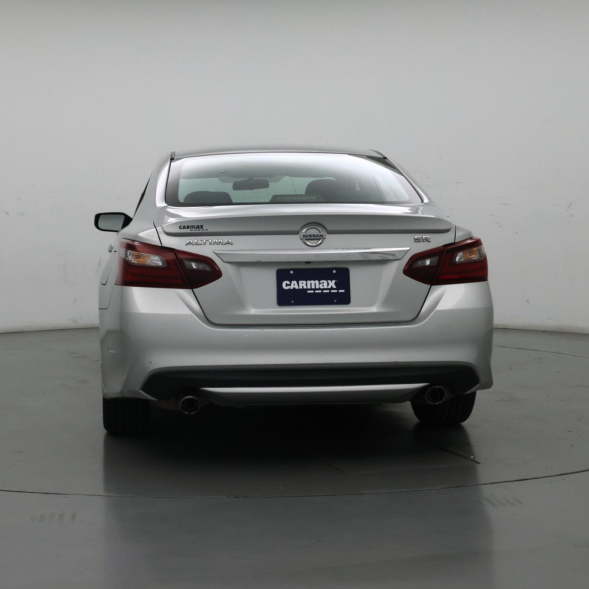 Thumbnail: 2017 Nissan Altima - 6