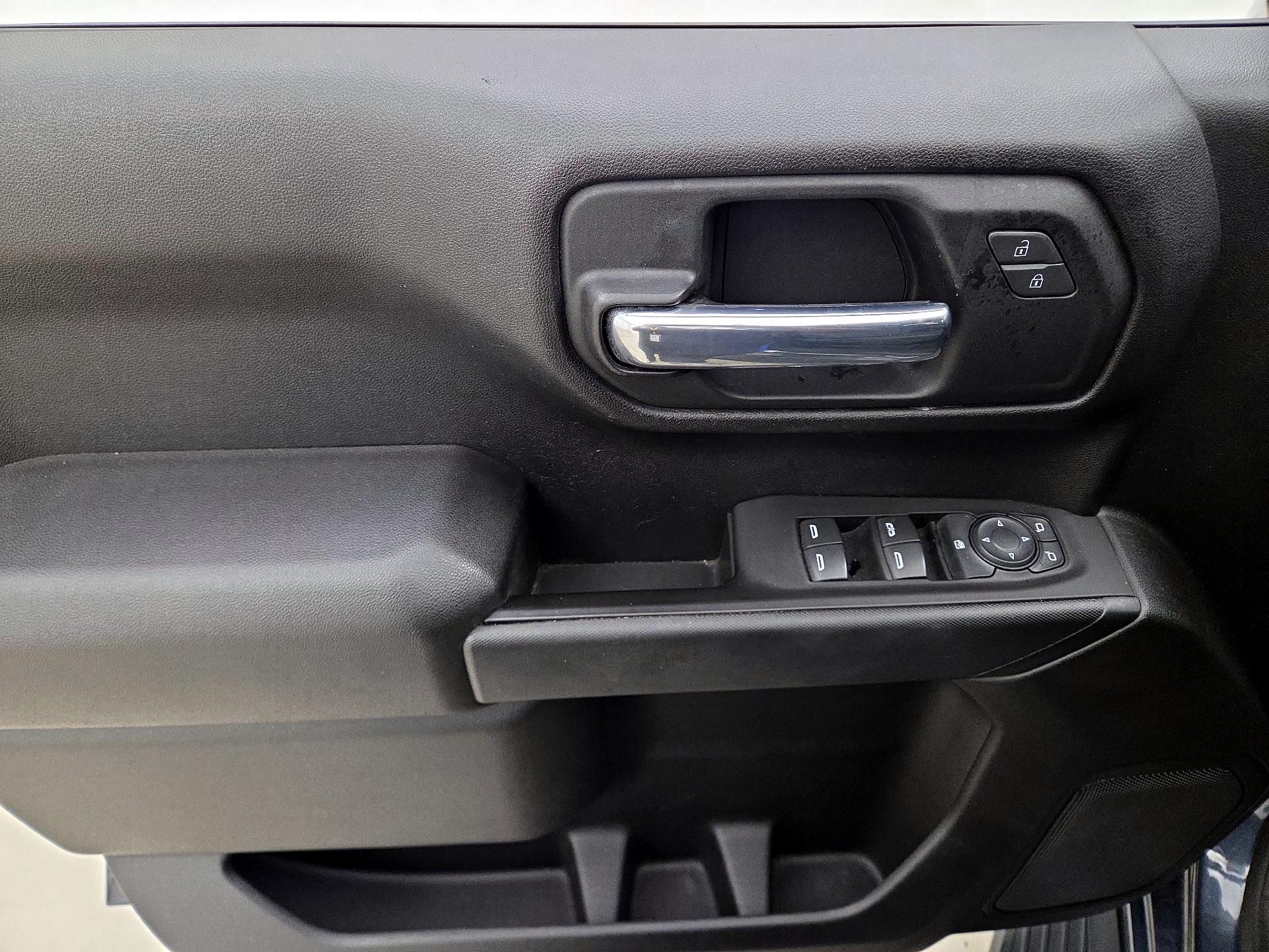 Thumbnail: 2021 Chevrolet Silverado 1500 - 12