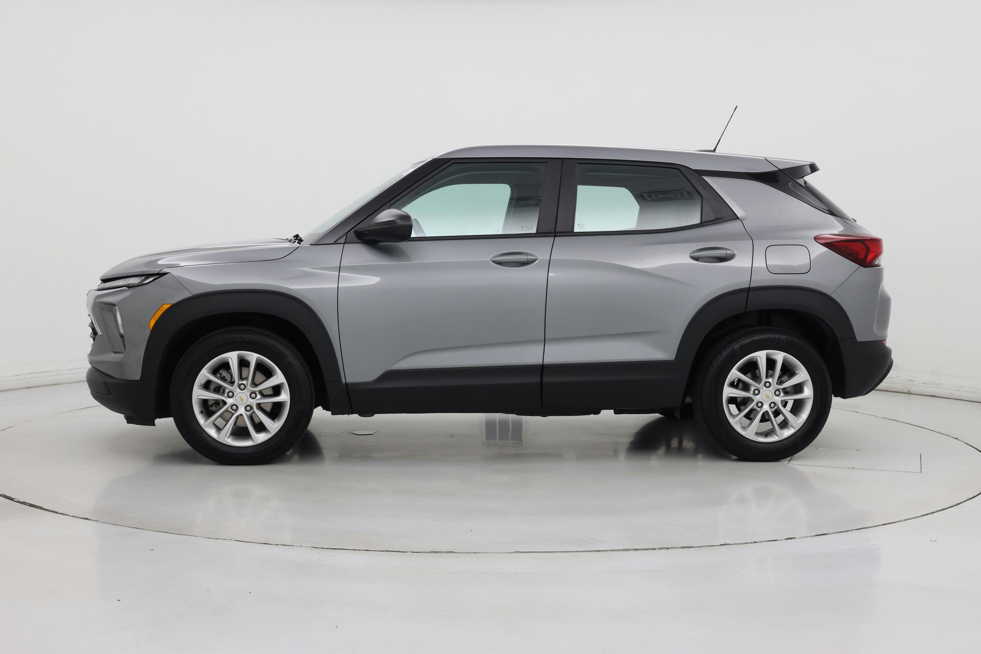Thumbnail: 2024 Chevrolet TrailBlazer - 3
