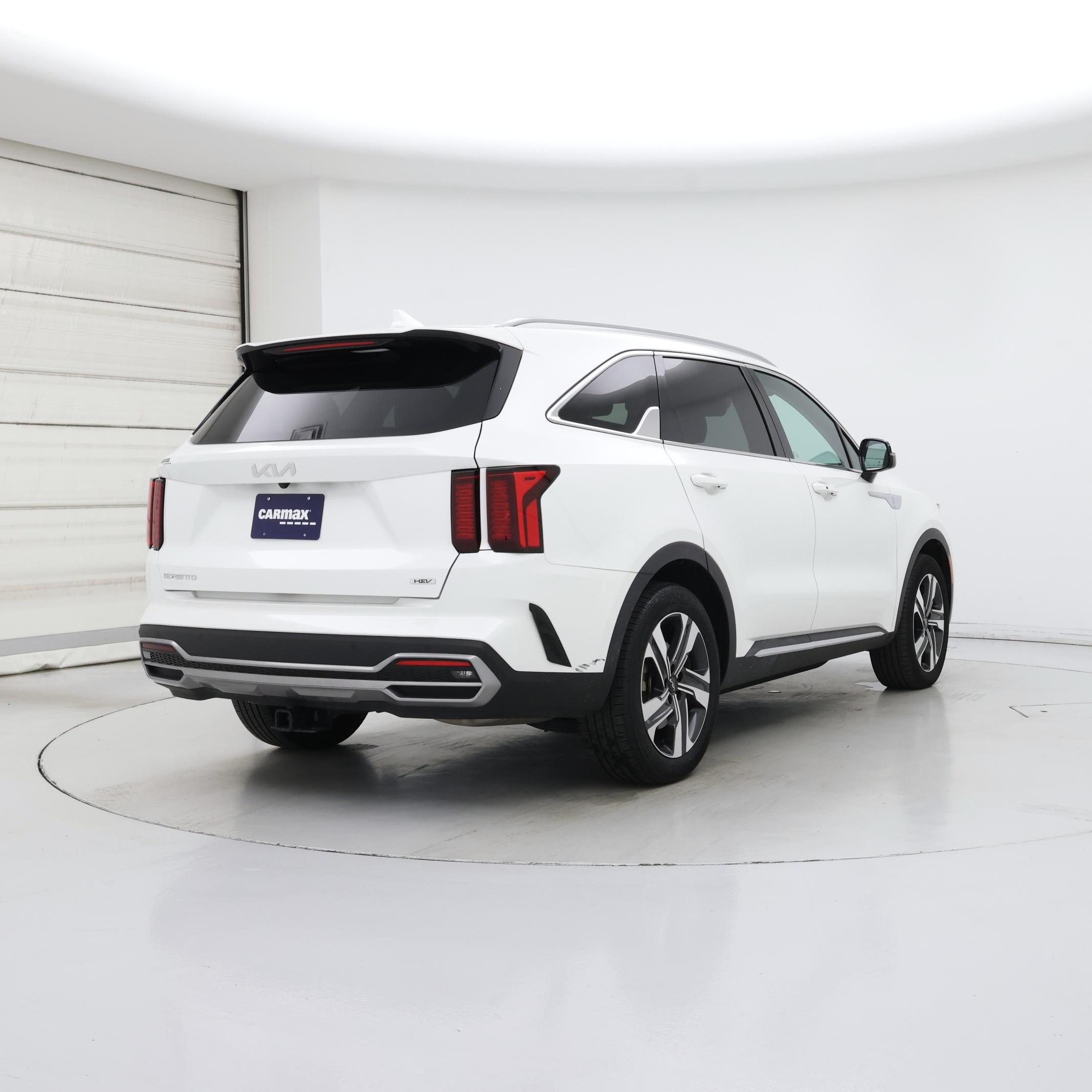 Thumbnail: 2023 Kia Sorento - 8