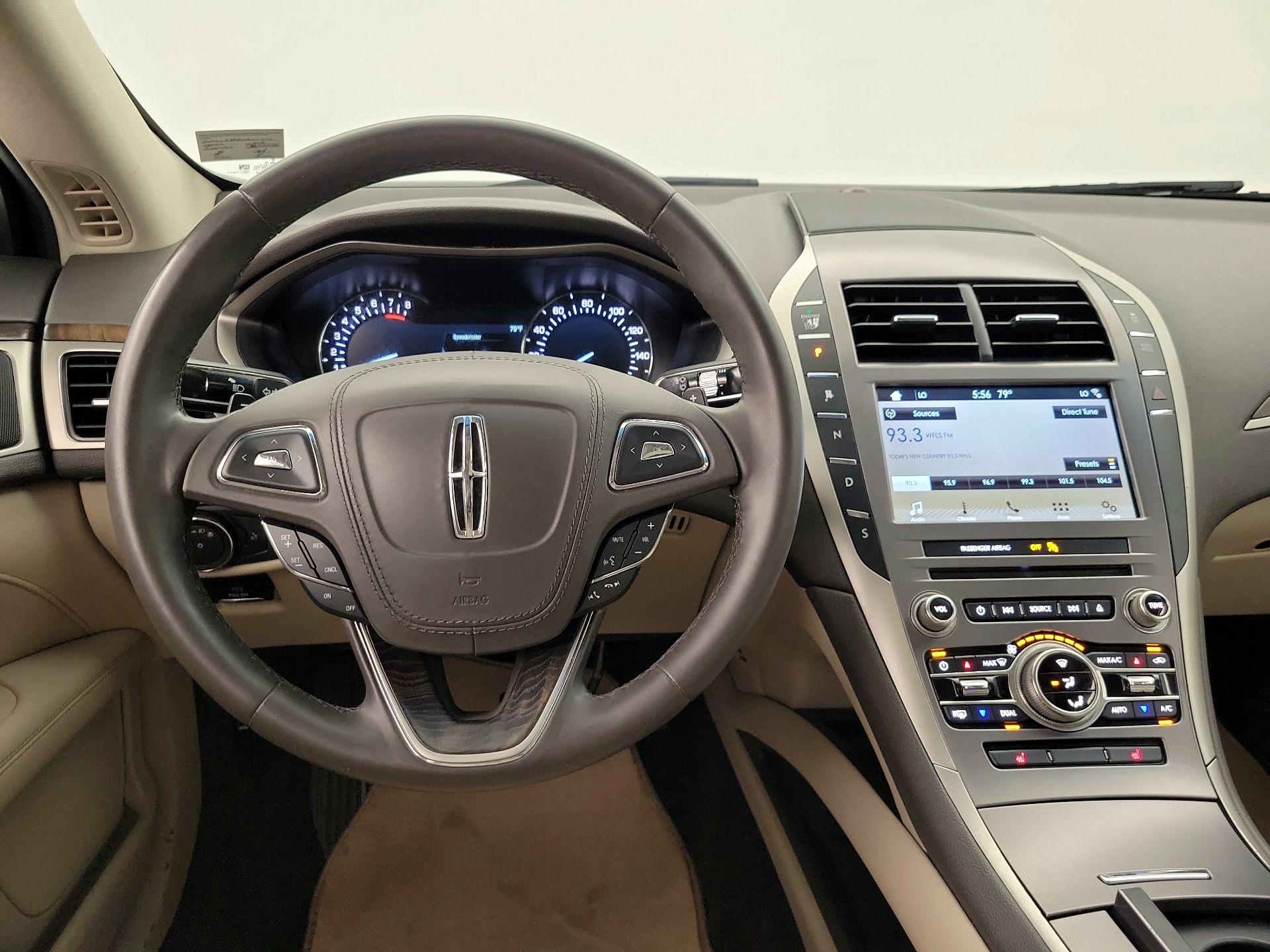 Thumbnail: 2017 Lincoln MKZ - 10