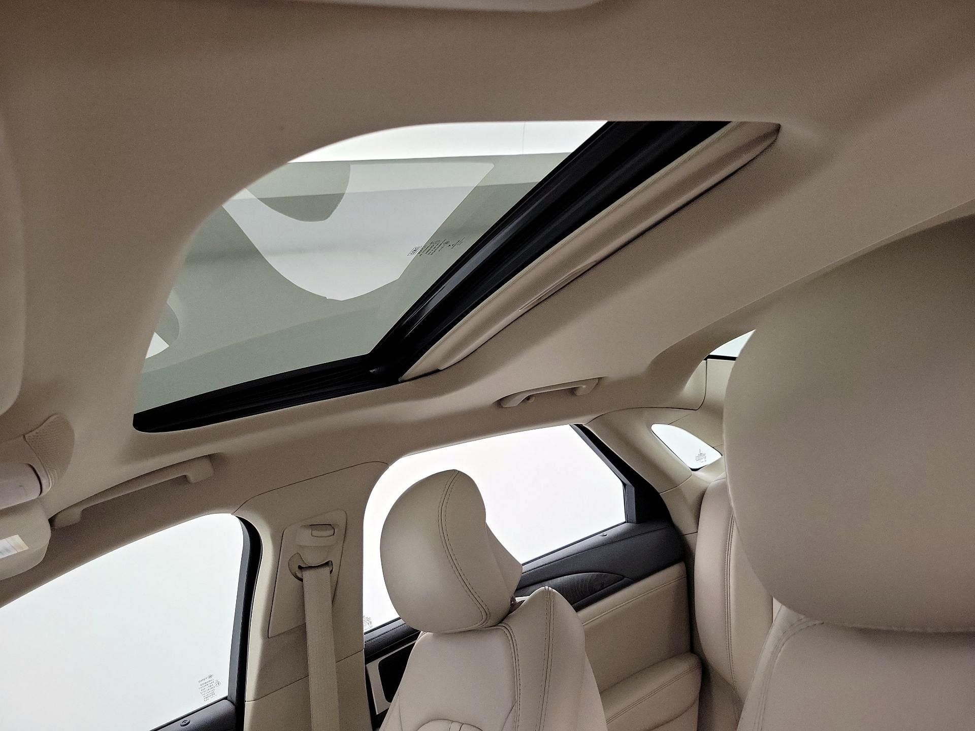 Thumbnail: 2017 Lincoln MKZ - 19