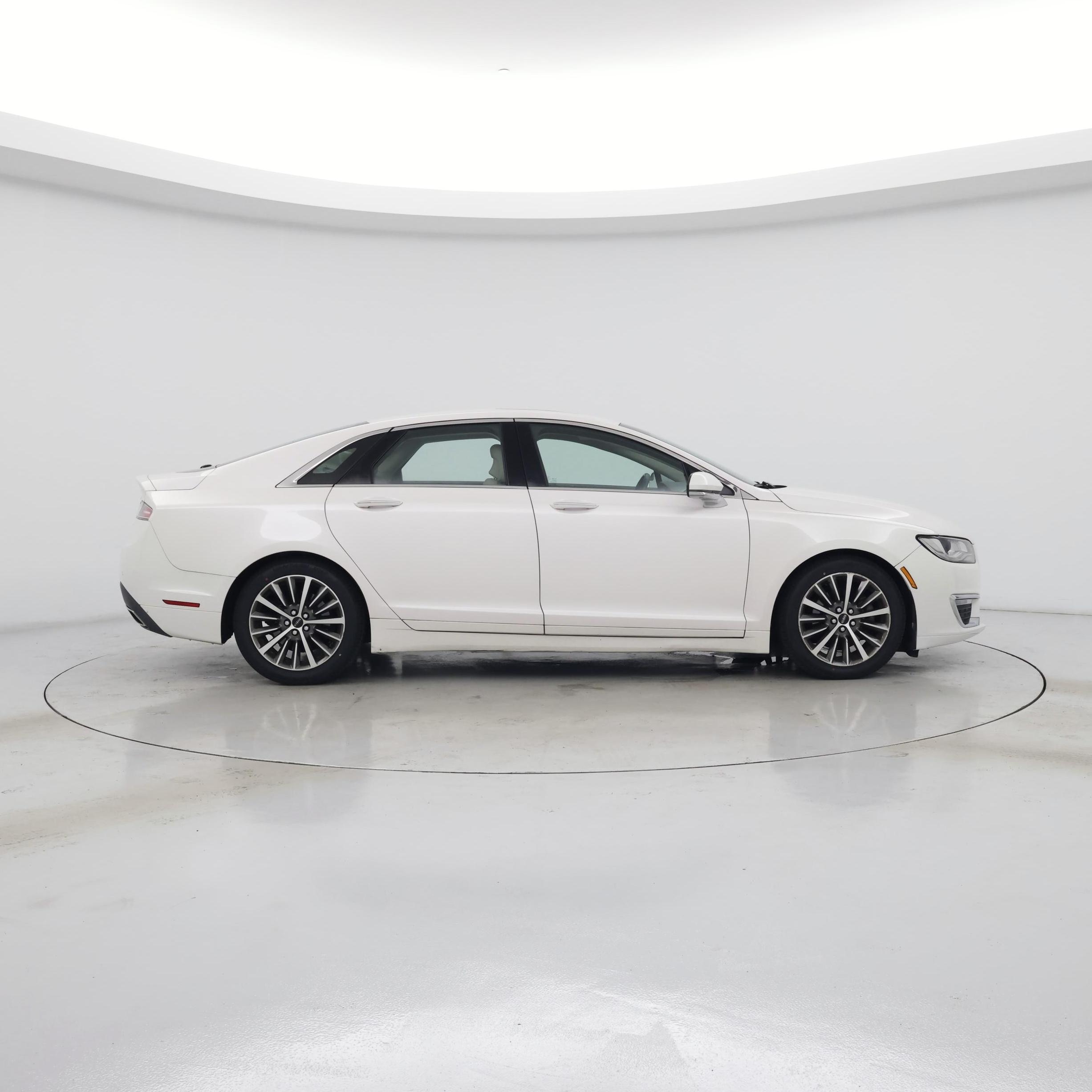 Thumbnail: 2017 Lincoln MKZ - 7