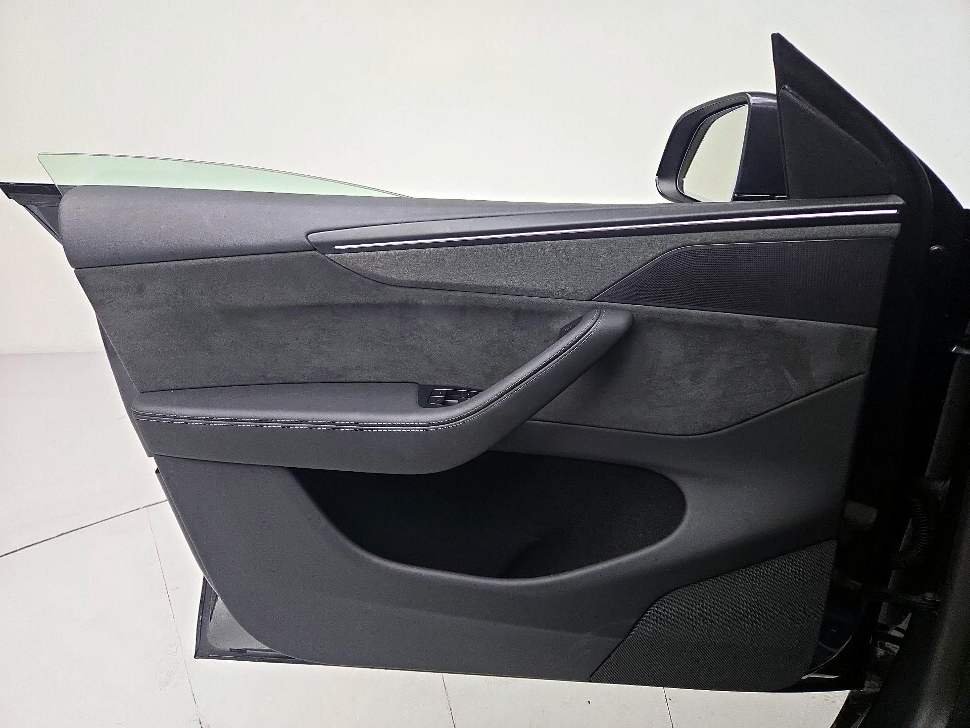 Thumbnail: 2026 Tesla Model Y - 12