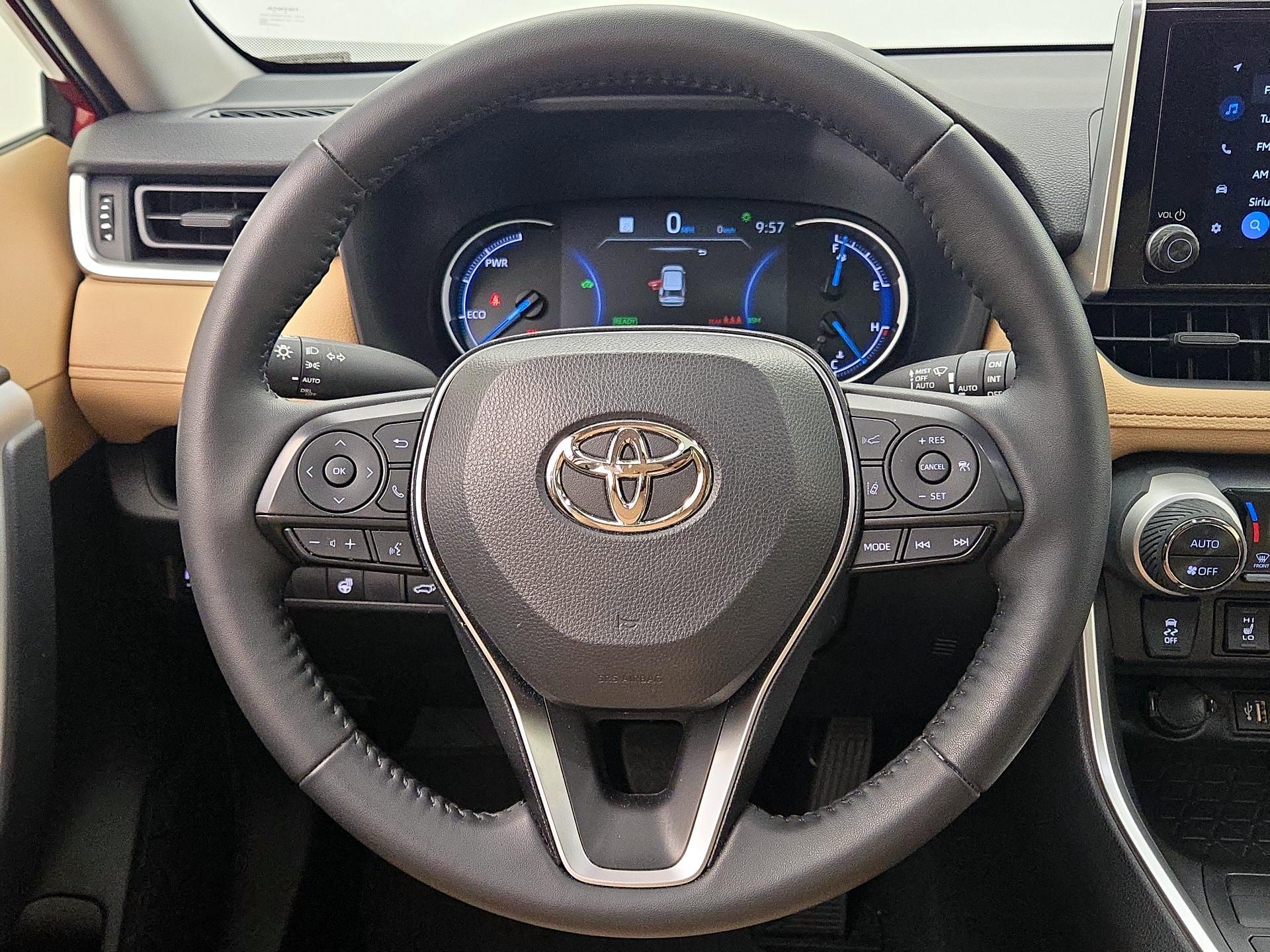 Thumbnail: 2025 Toyota RAV4 - 10