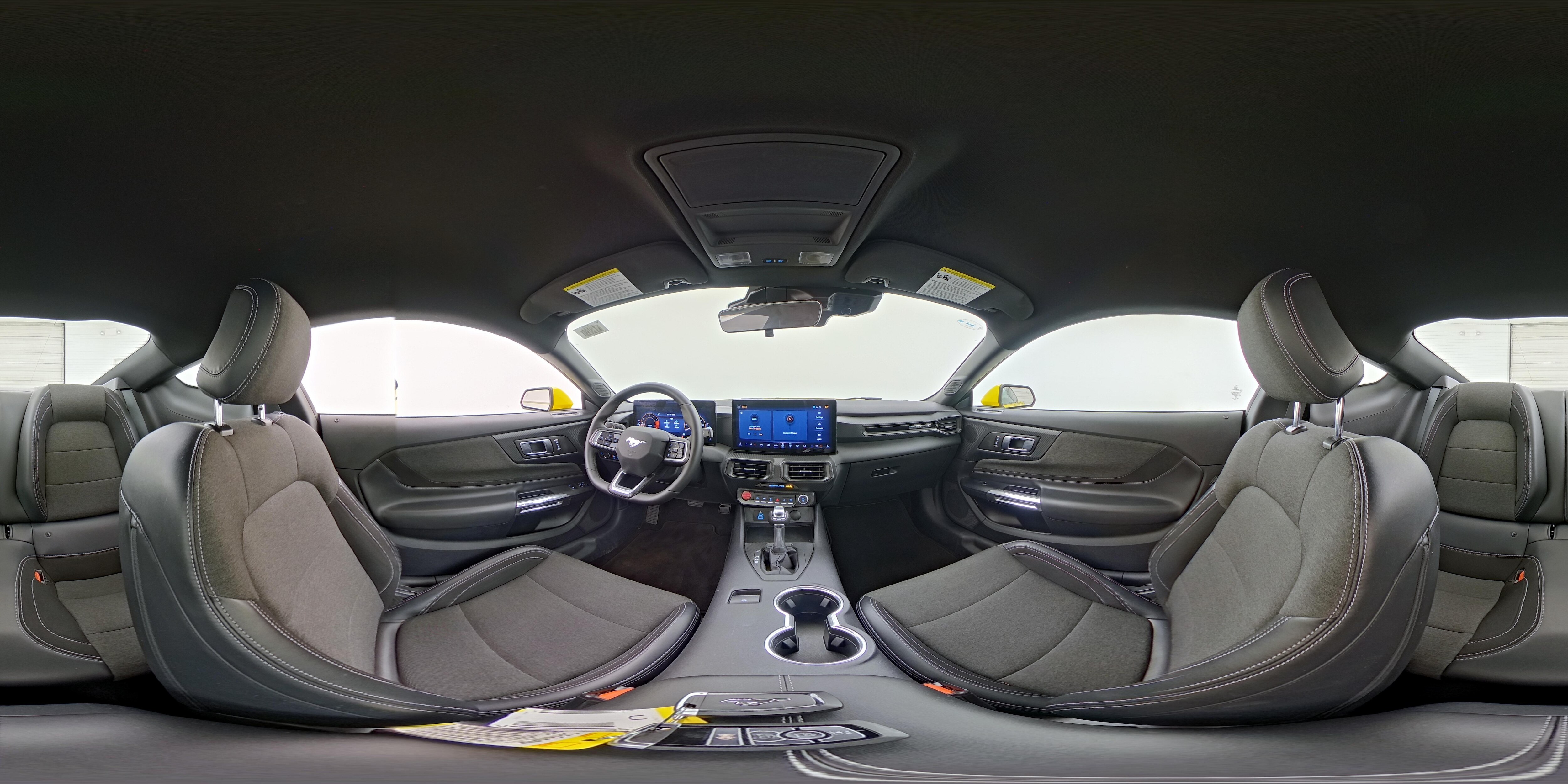 2024 Ford Mustang EcoBoost - Photo 23