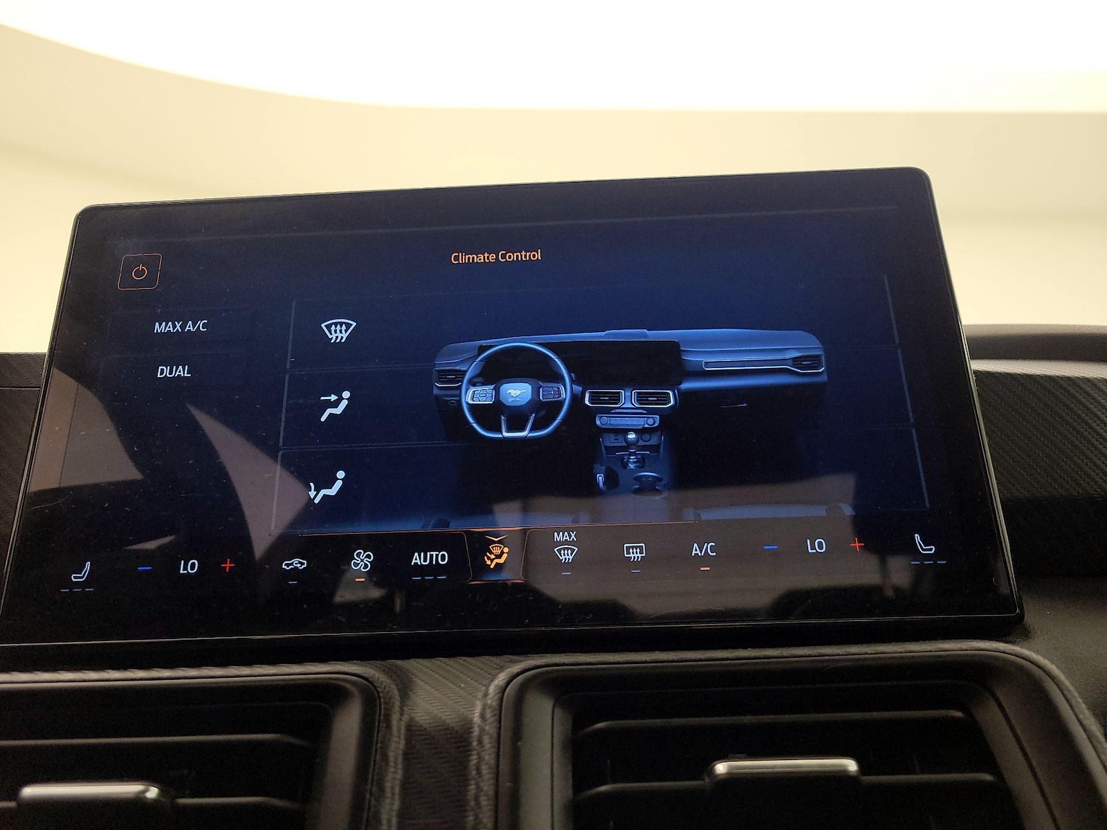 2024 Ford Mustang EcoBoost - Photo 17