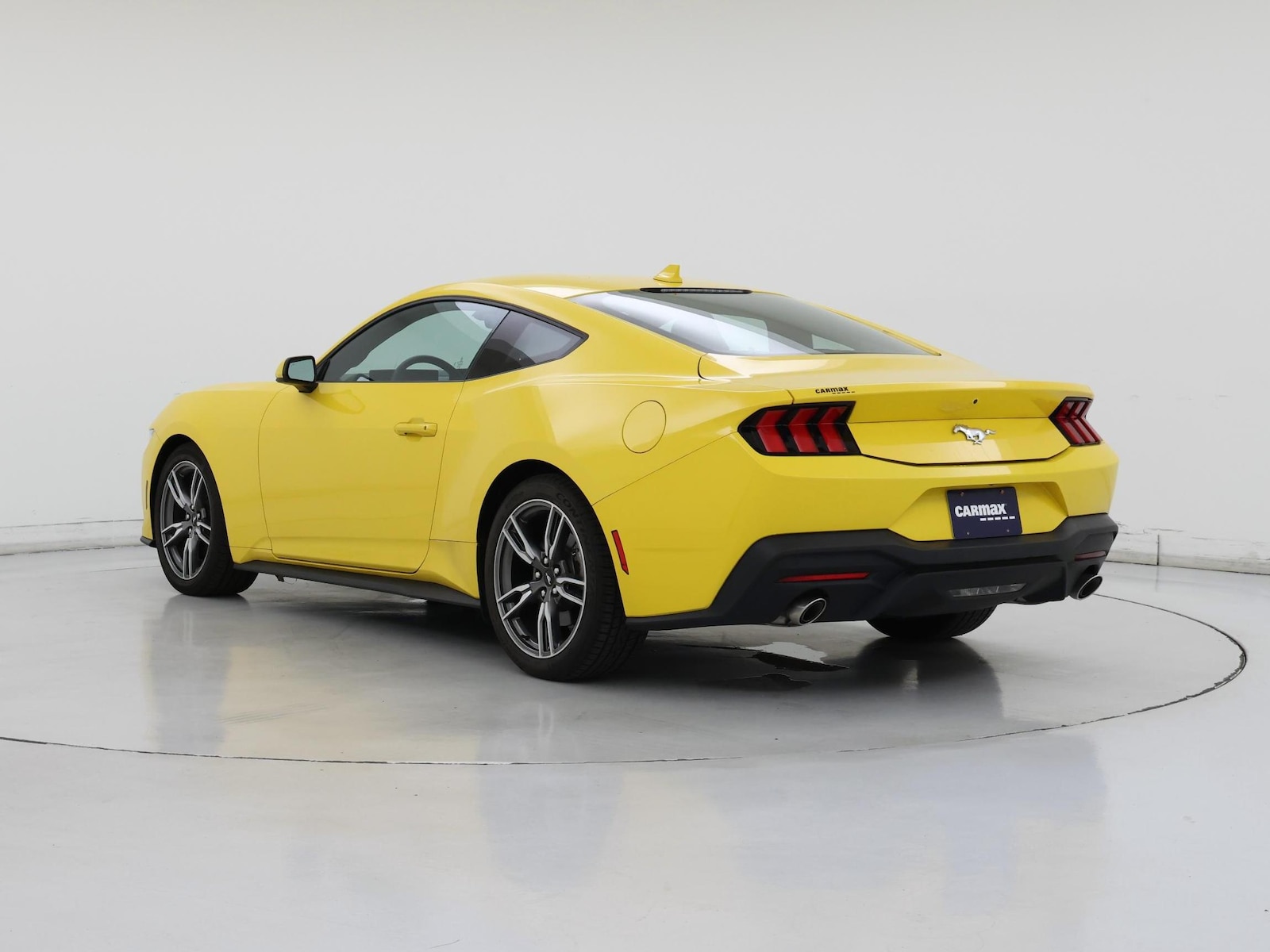 2024 Ford Mustang EcoBoost - Photo 3
