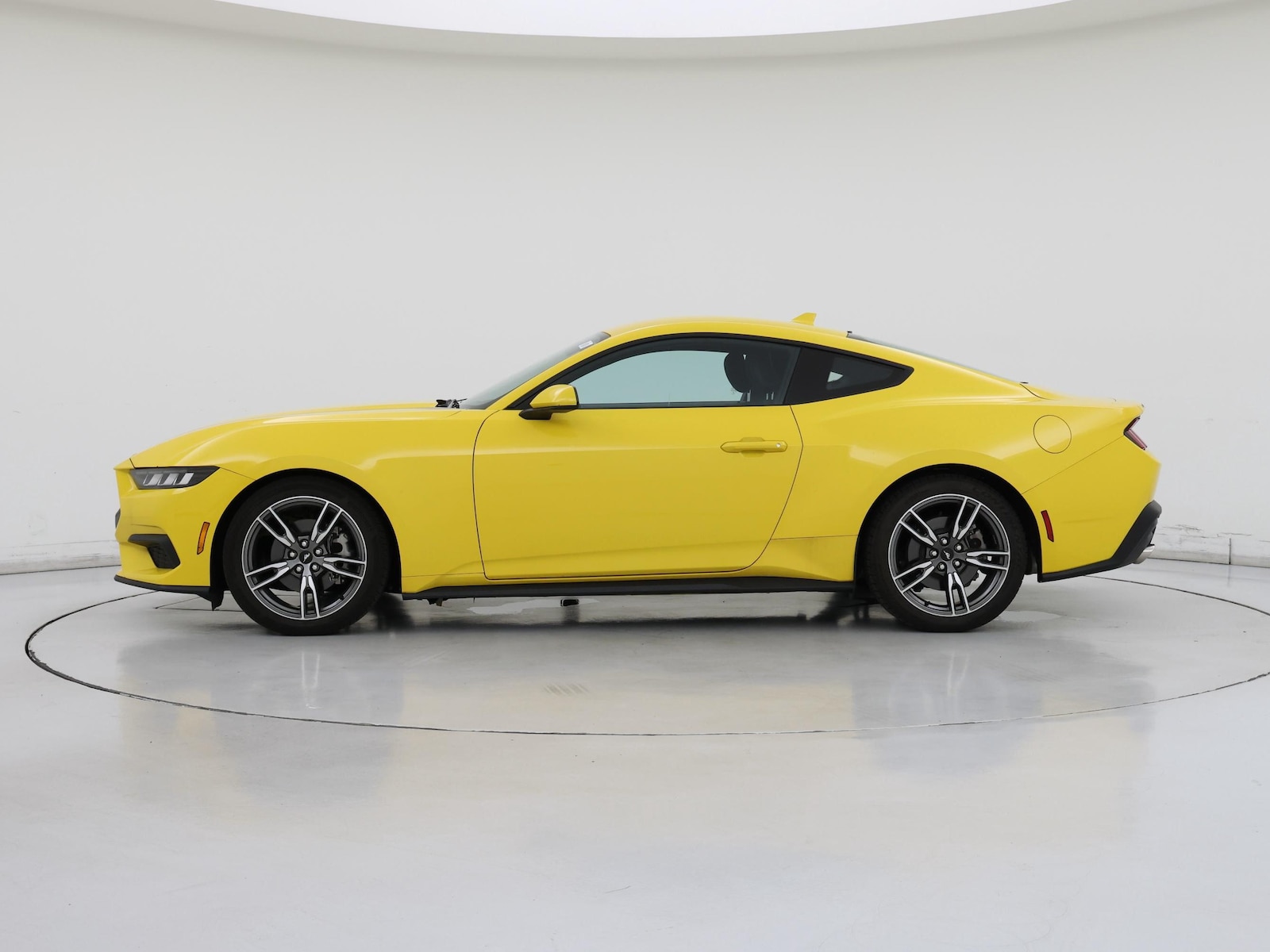 2024 Ford Mustang EcoBoost - Photo 4