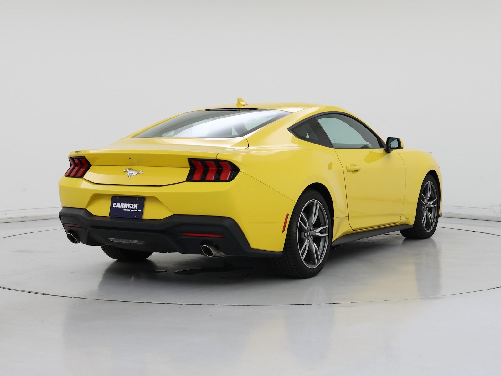 2024 Ford Mustang EcoBoost - Photo 9
