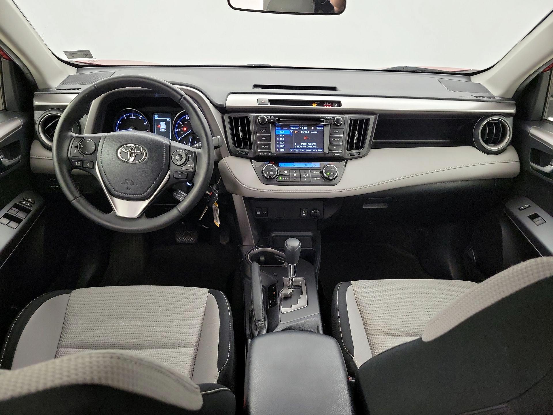 Thumbnail: 2017 Toyota RAV4 - 9
