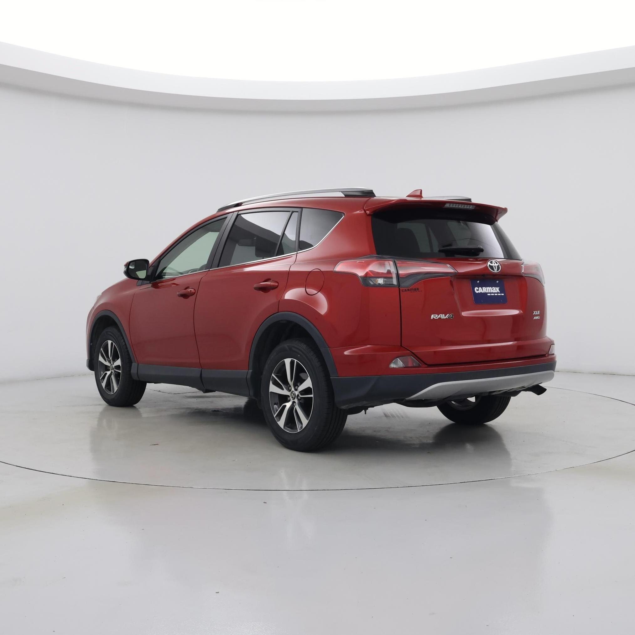 Thumbnail: 2017 Toyota RAV4 - 2
