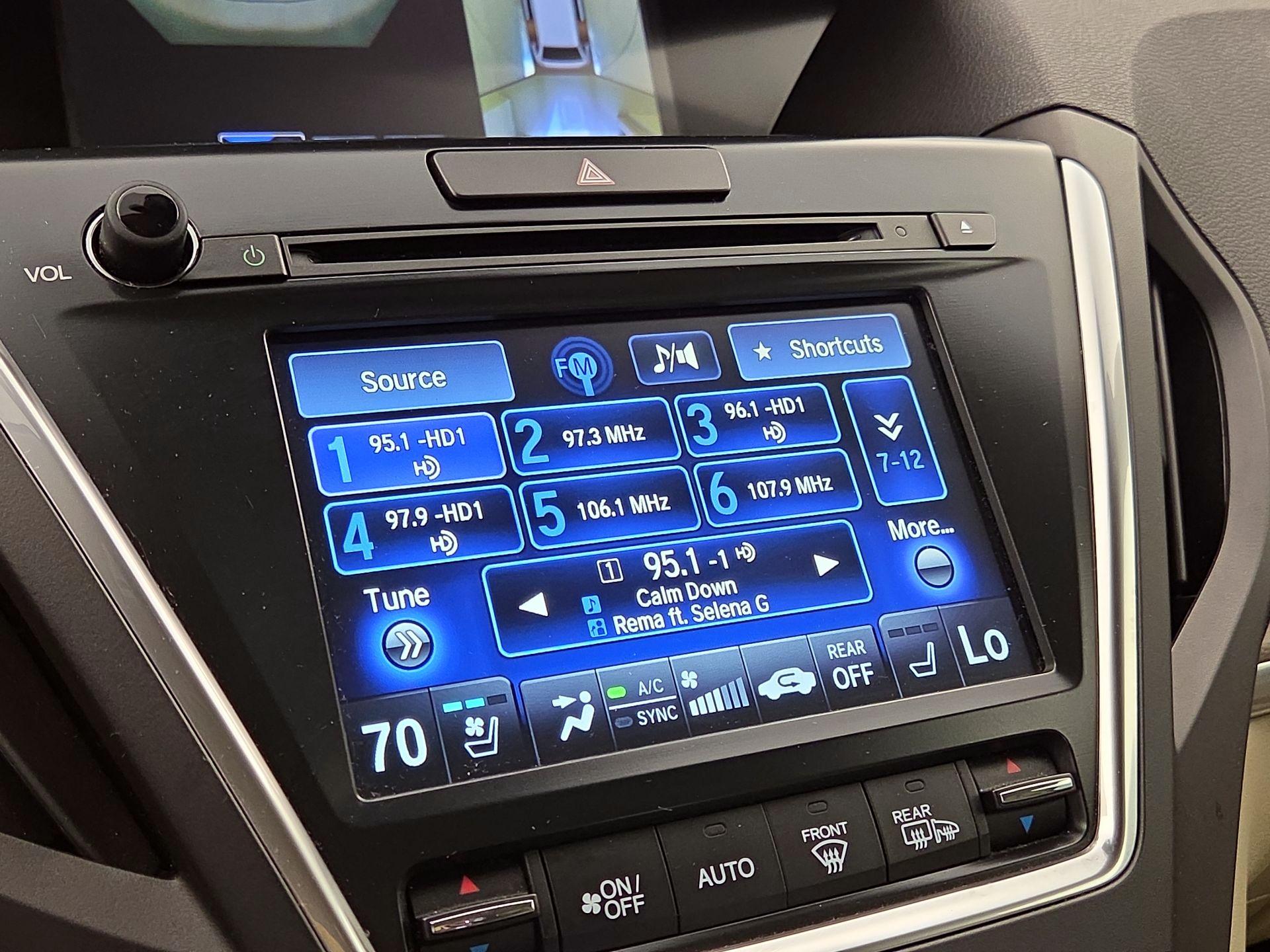 Thumbnail: 2017 Acura MDX - 16