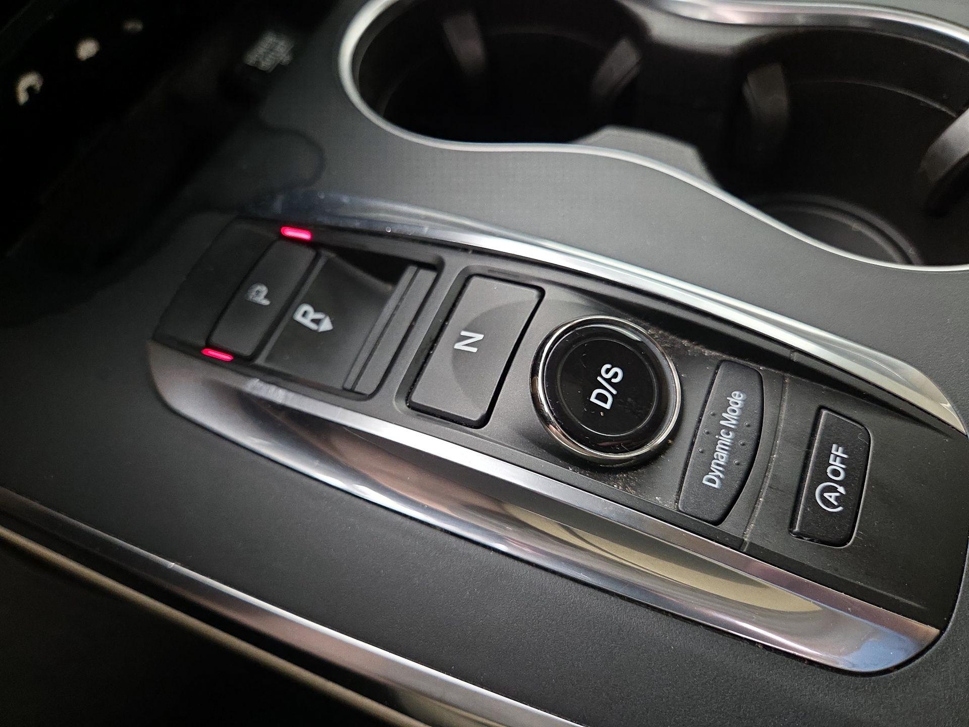 Thumbnail: 2017 Acura MDX - 18