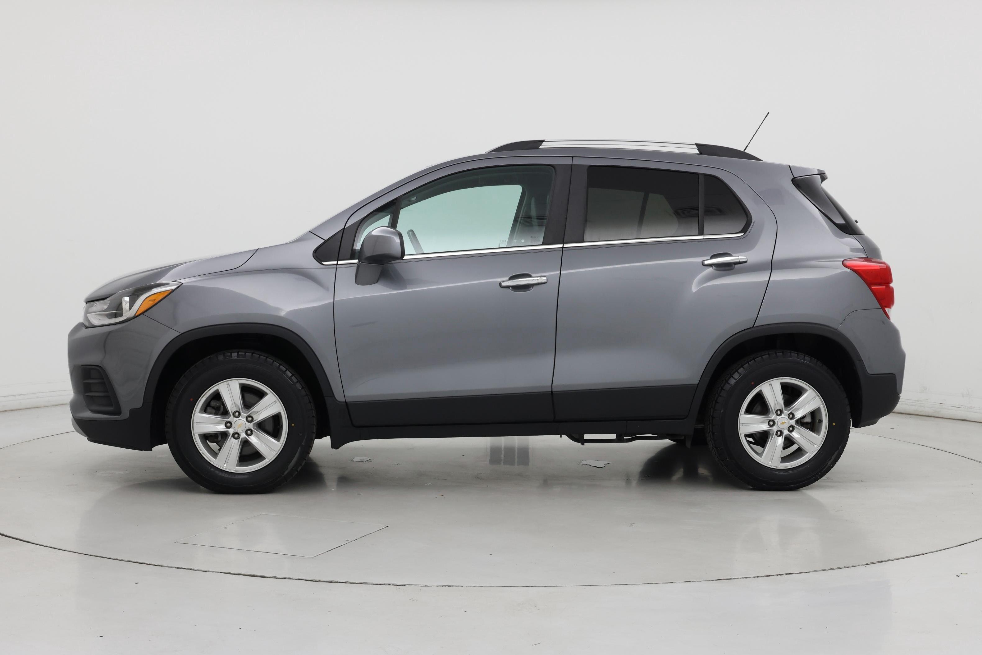 Thumbnail: 2019 Chevrolet Trax - 3