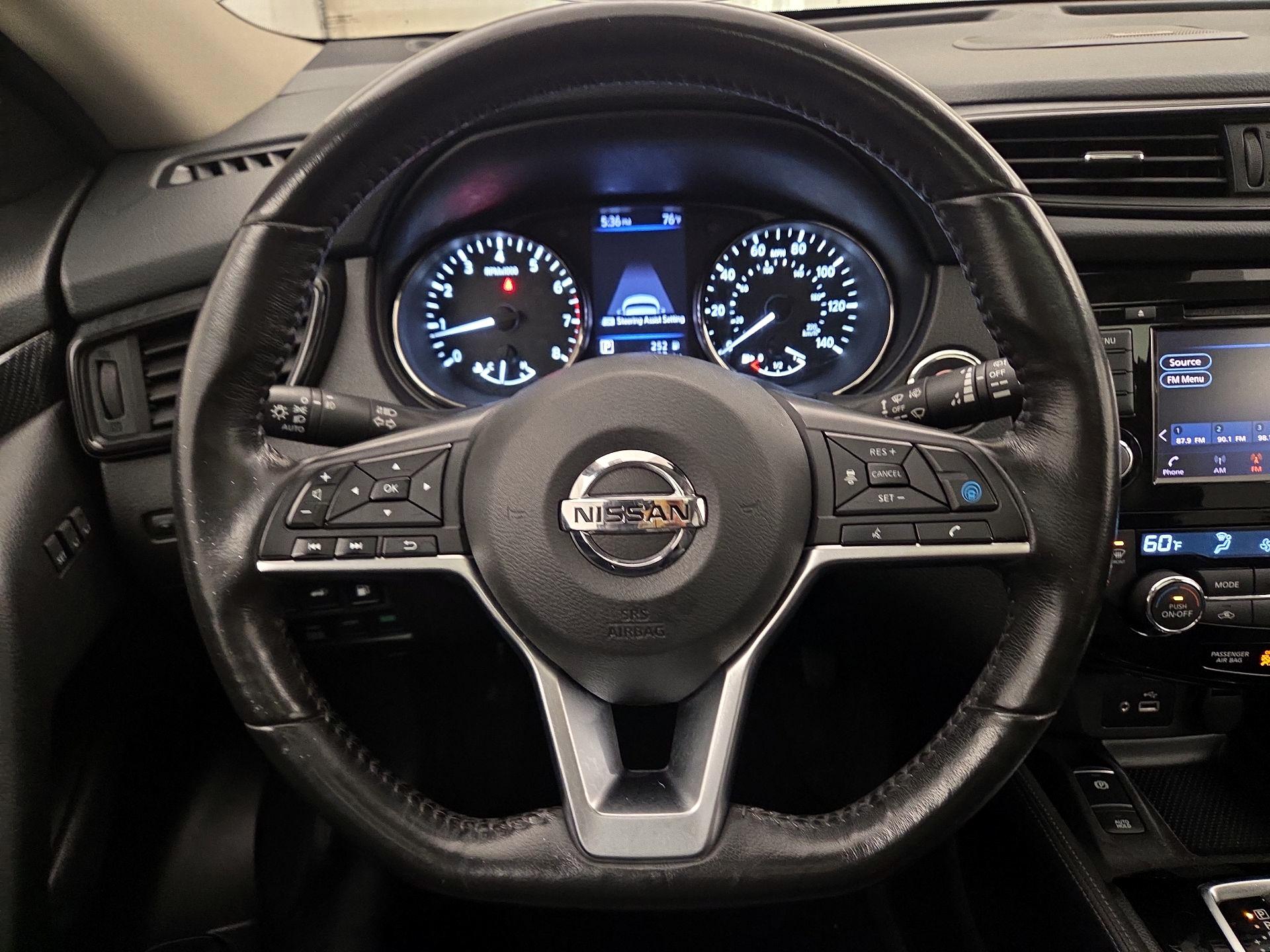 Thumbnail: 2018 Nissan Rogue - 10