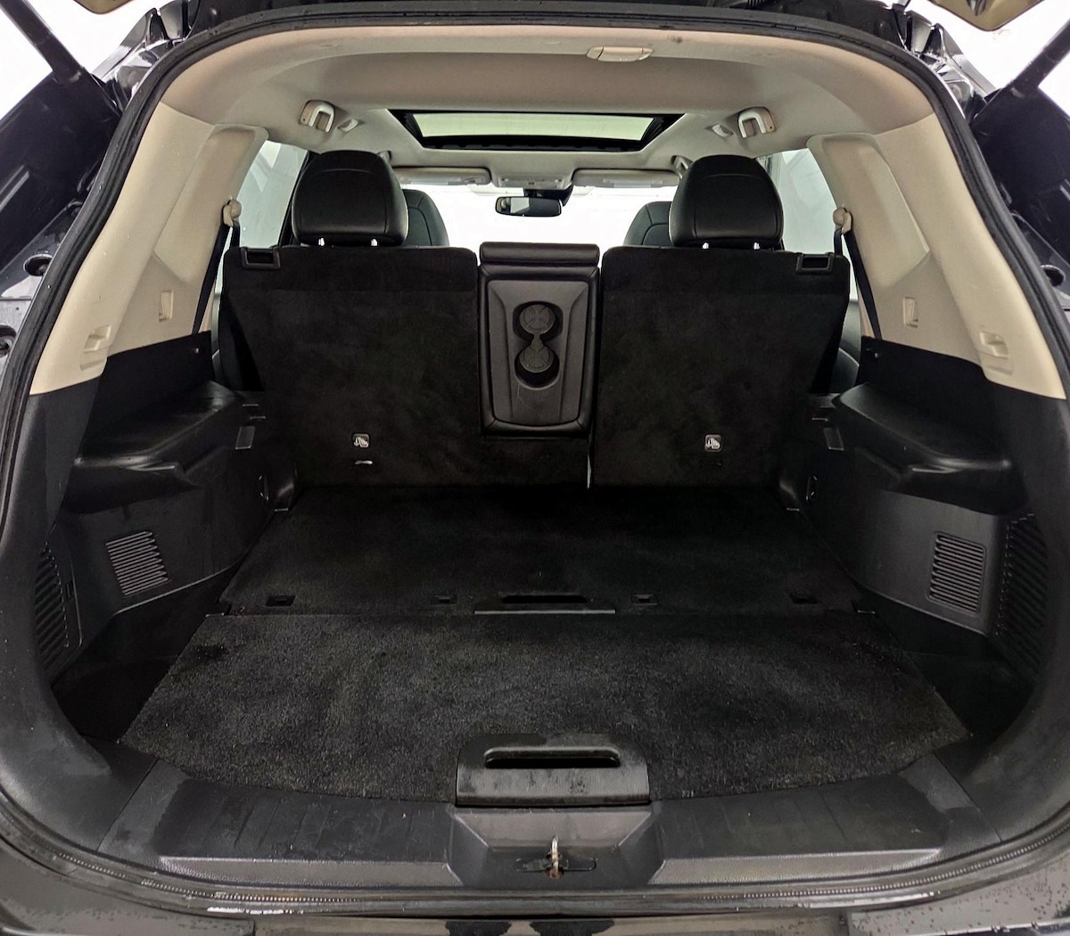 Trunk/Cargo (Seats Up)