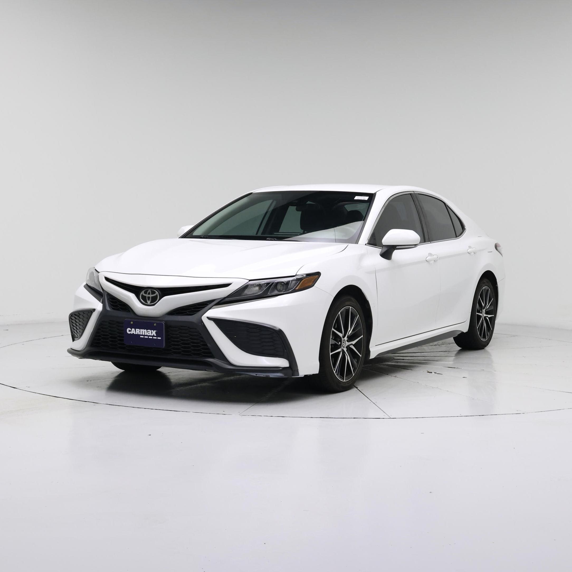 Thumbnail: 2022 Toyota Camry - 4