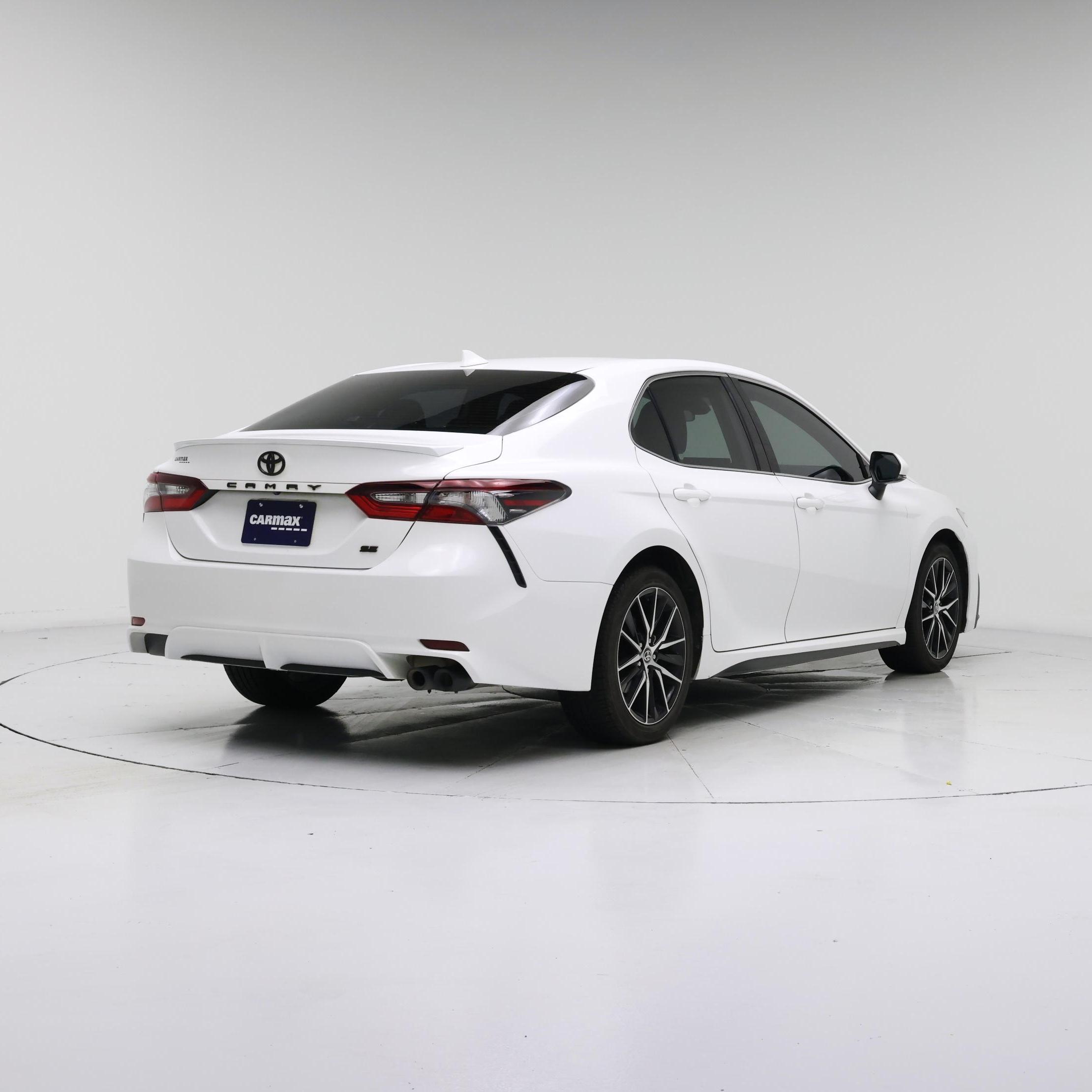 Thumbnail: 2022 Toyota Camry - 8