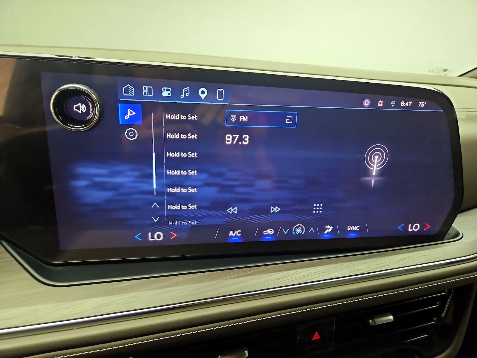 2025 Chevrolet Tahoe LS - Photo 16