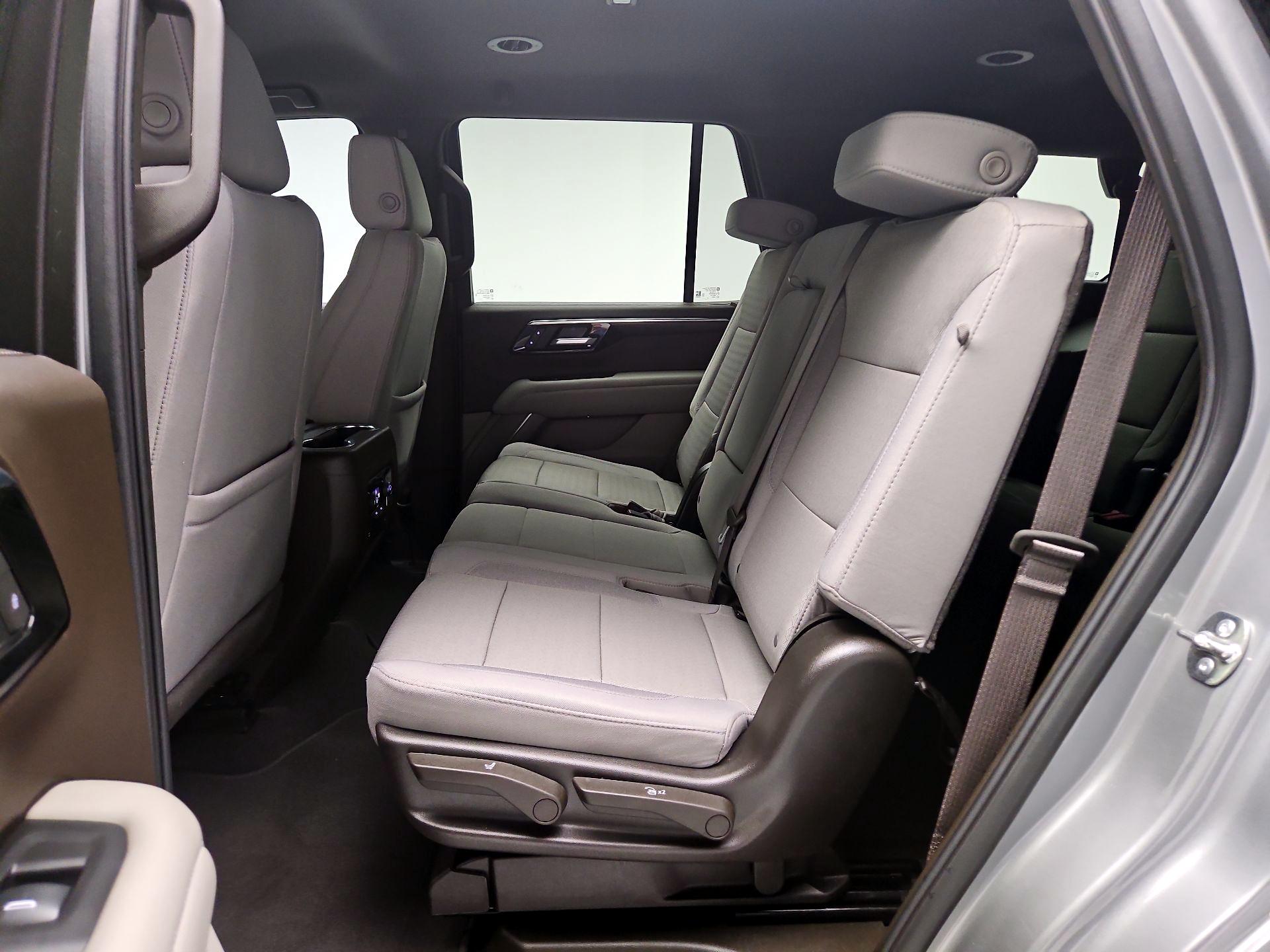 Thumbnail: 2025 Chevrolet Tahoe - 18