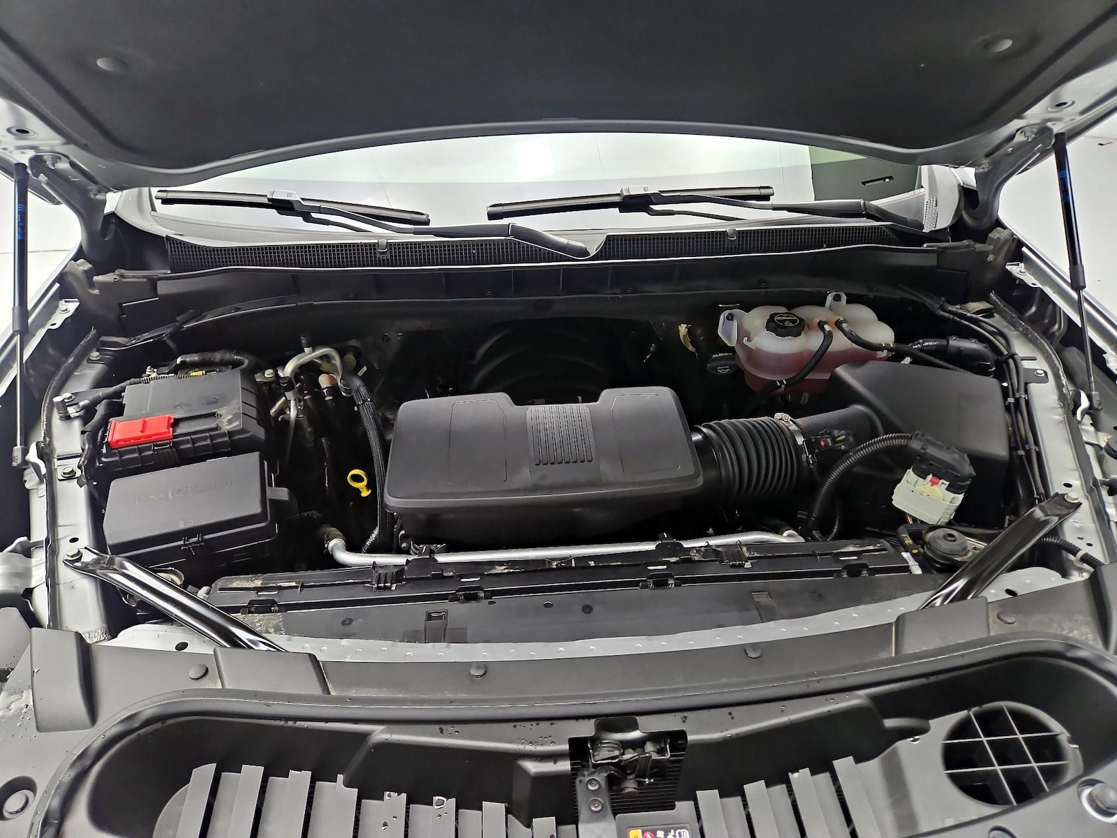 2025 Chevrolet Tahoe LS - Photo 24