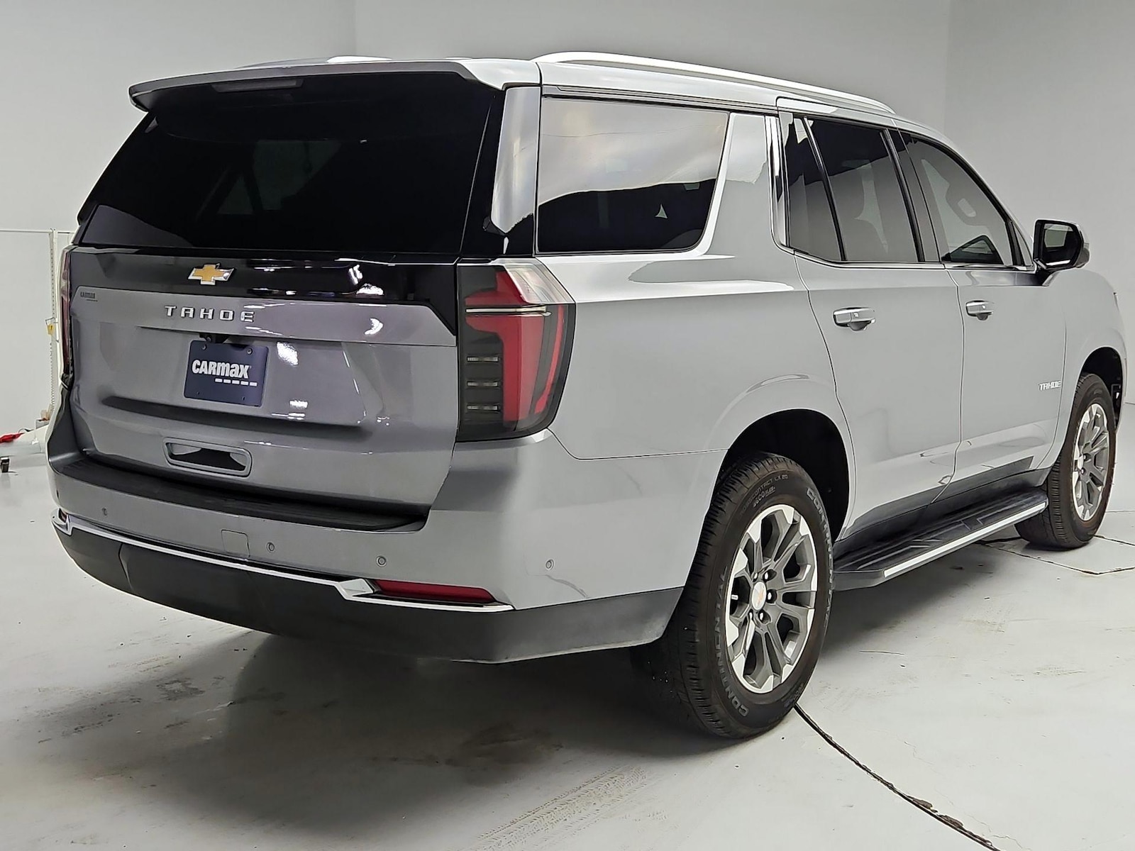 2025 Chevrolet Tahoe LS - Photo 6