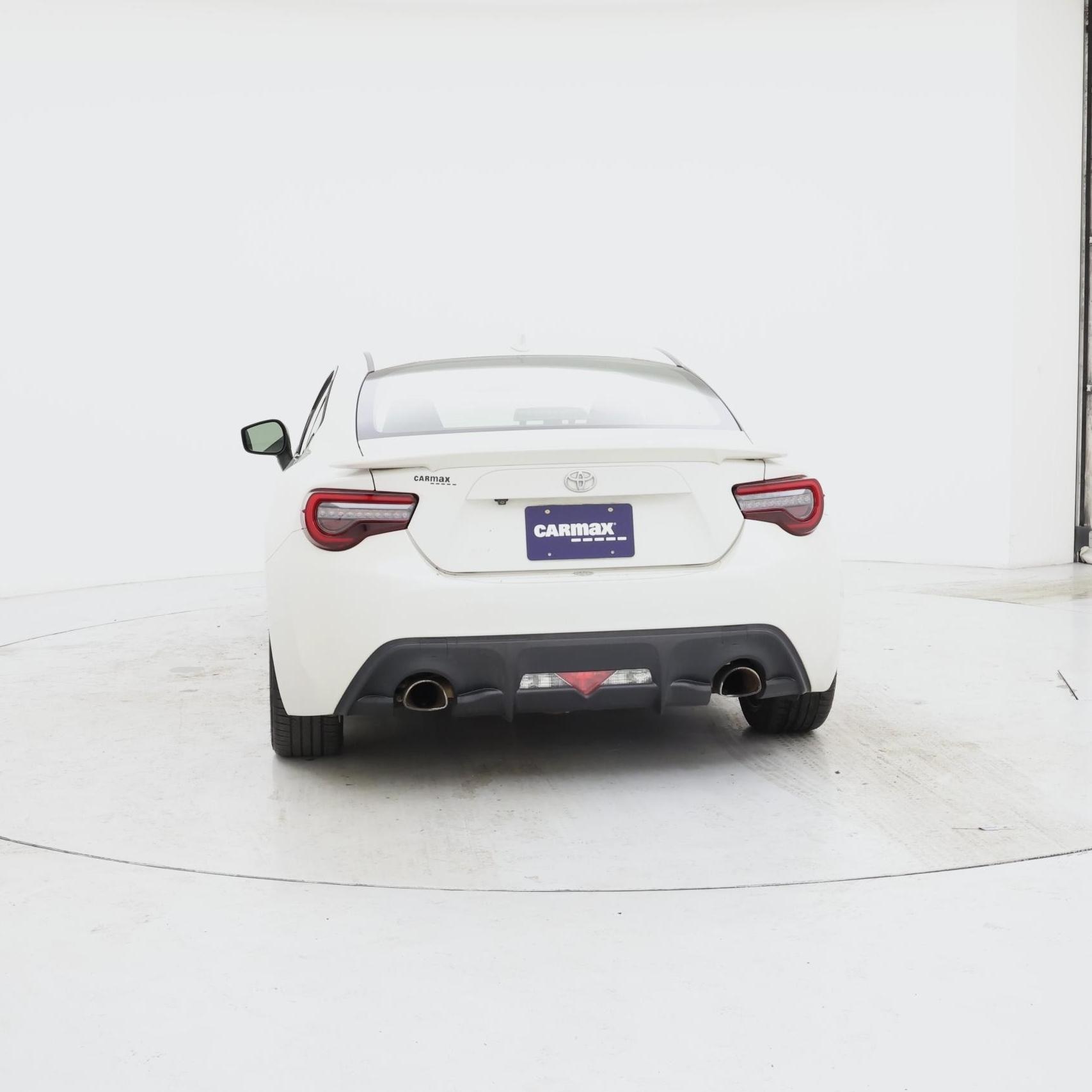 Thumbnail: 2017 Toyota 86 - 6