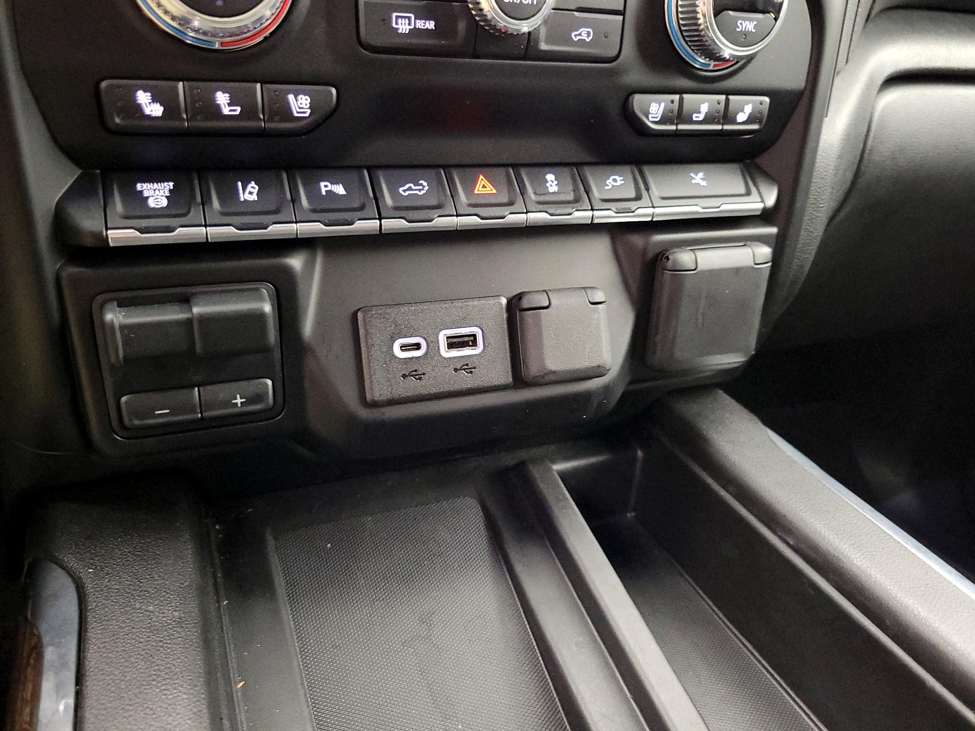 Thumbnail: 2022 GMC Sierra 3500 - 19