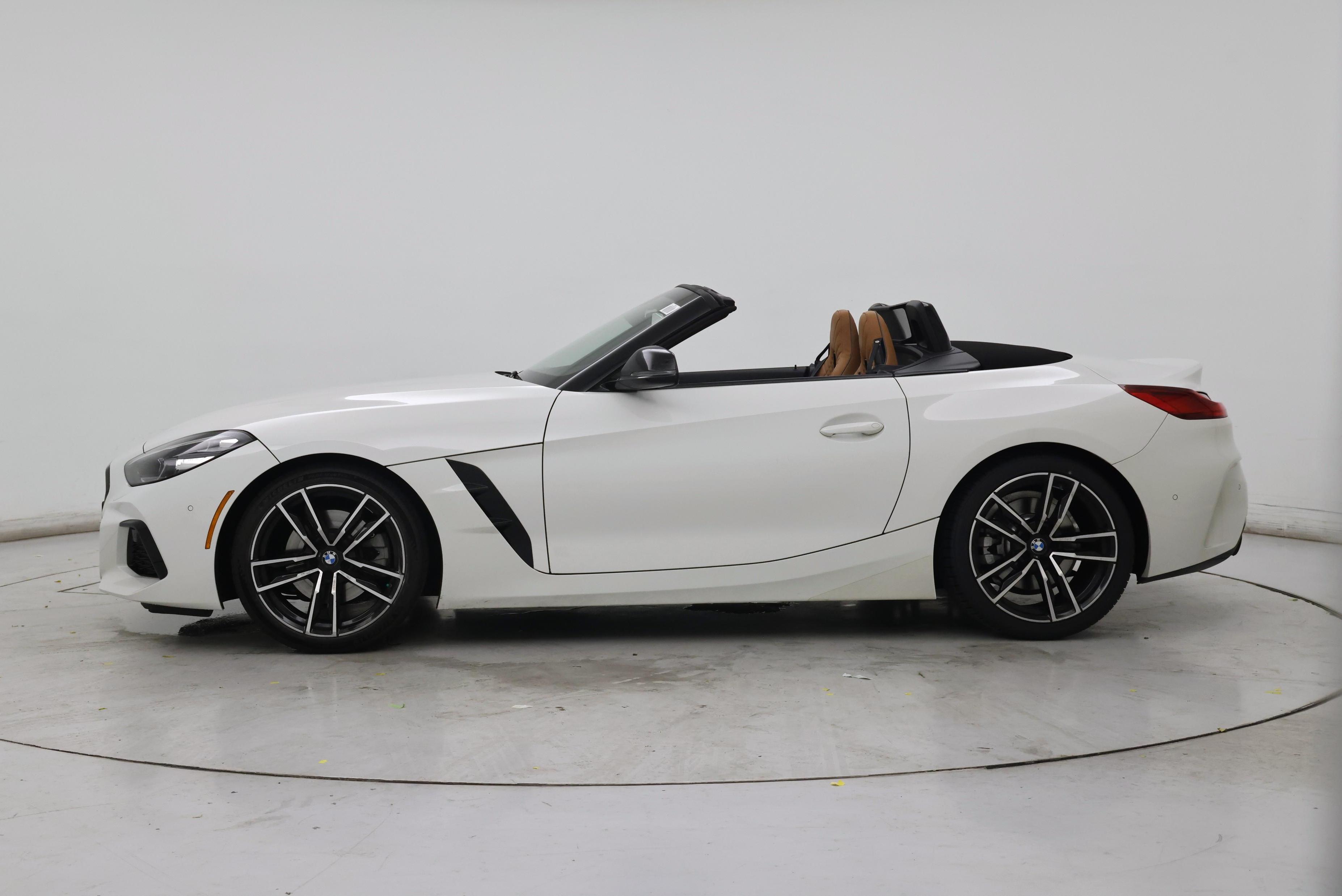 Thumbnail: 2022 BMW Z4 - 3