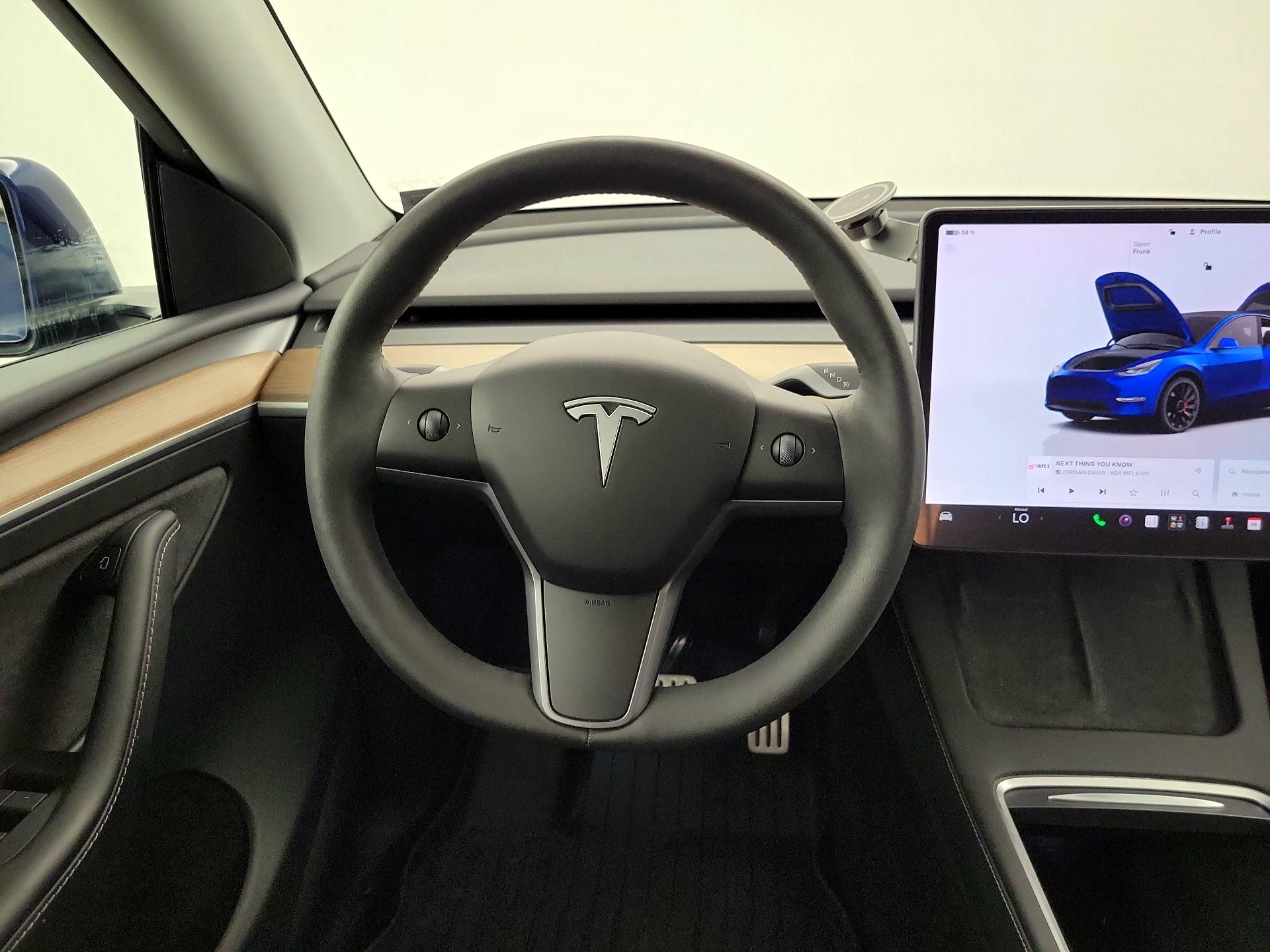 Thumbnail: 2023 Tesla Model Y - 10