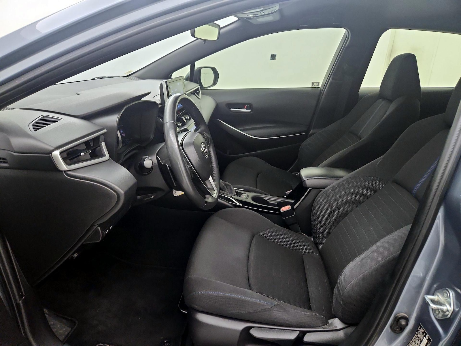 2021 Toyota Corolla SE - Photo 12