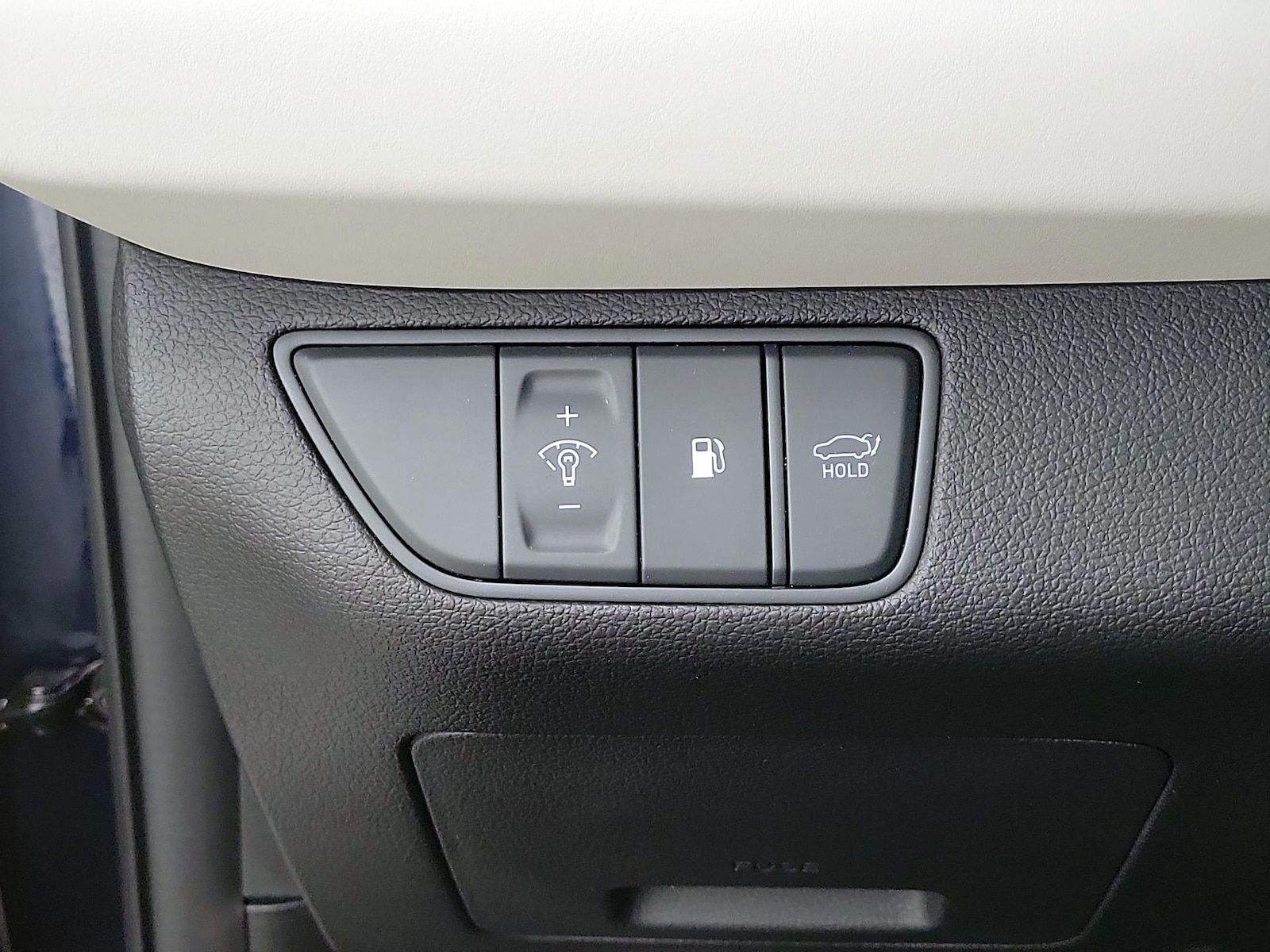 2023 GENESIS G70 Standard - Photo 14