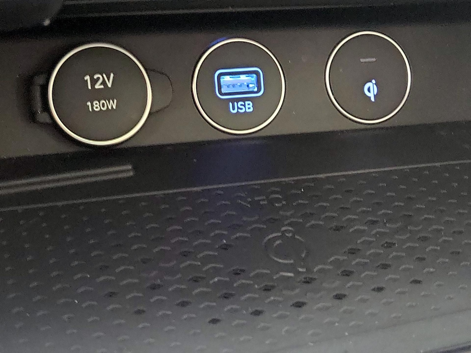 2023 GENESIS G70 Standard - Photo 19