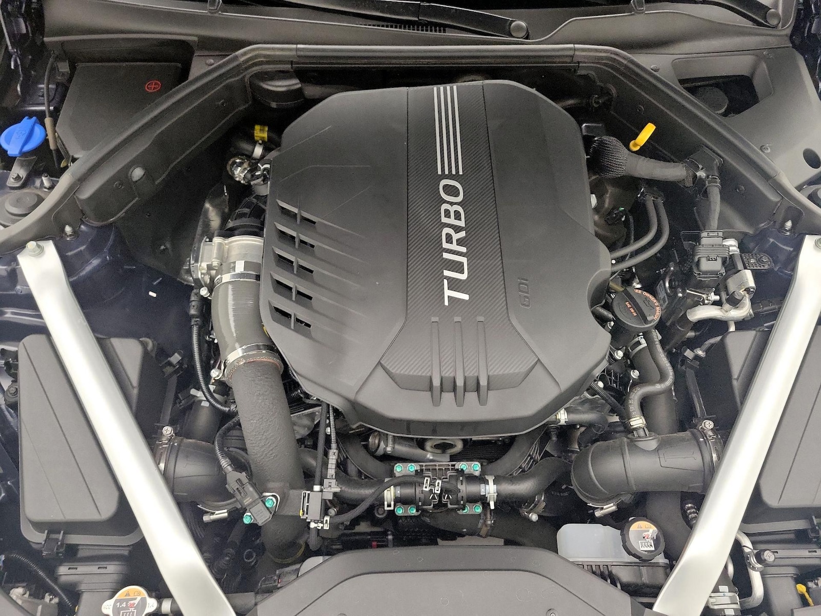 2023 GENESIS G70 Standard - Photo 23