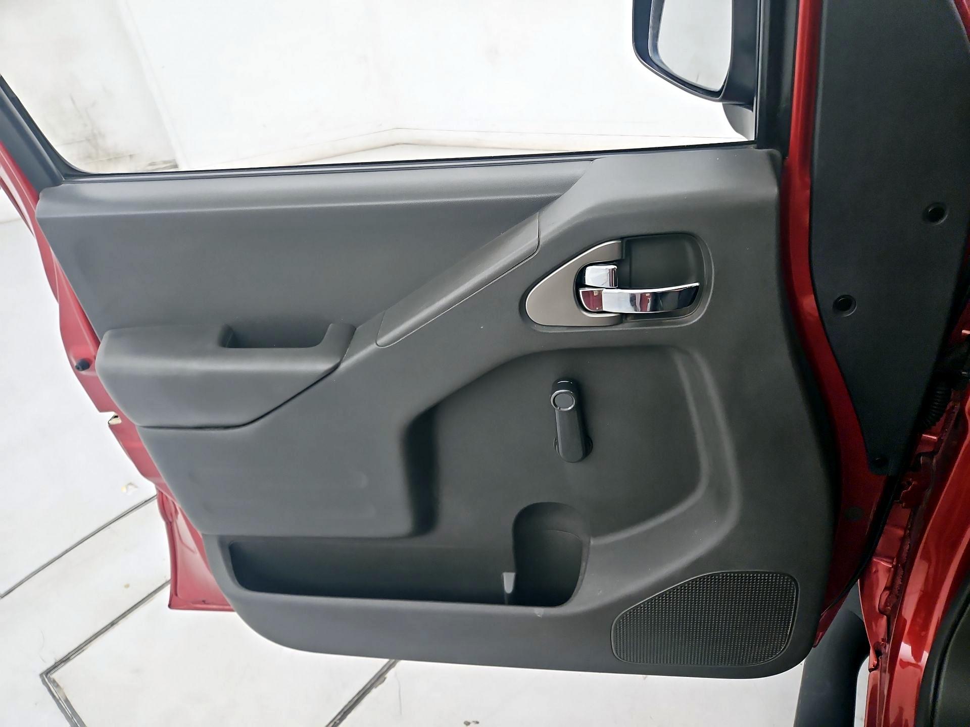 Thumbnail: 2018 Nissan Frontier - 12