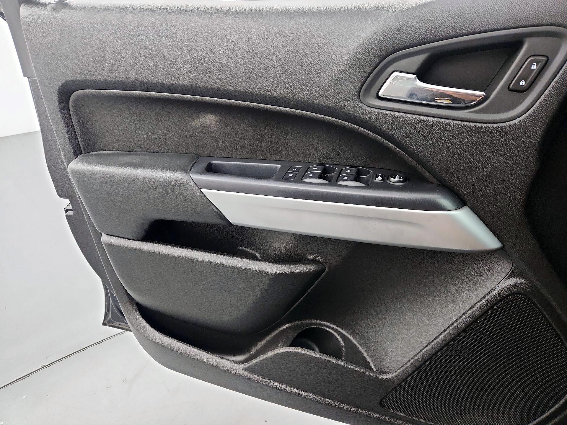 Thumbnail: 2017 Chevrolet Colorado - 12