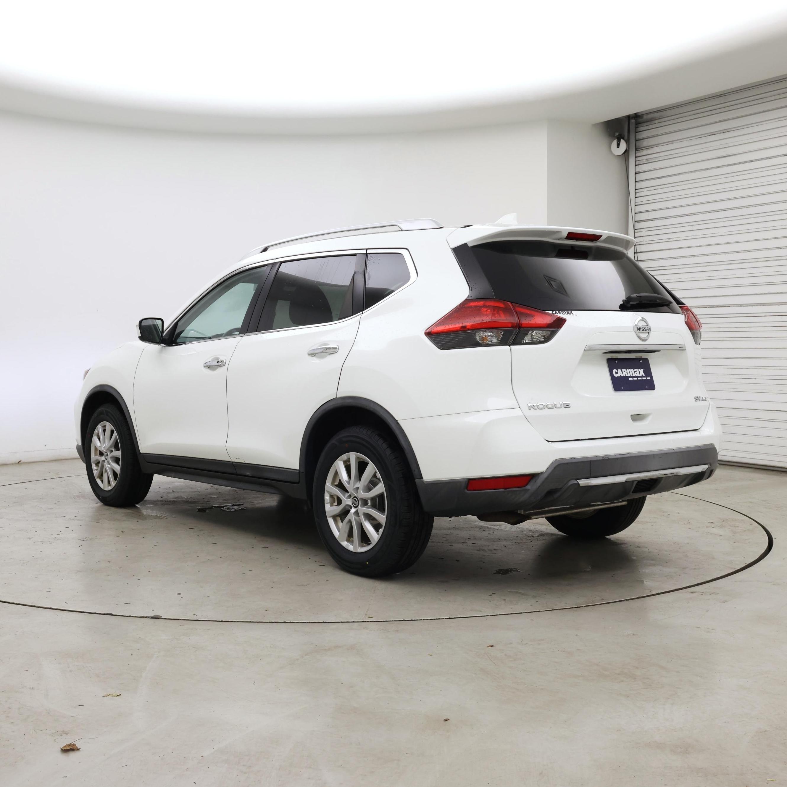 Thumbnail: 2017 Nissan Rogue - 2