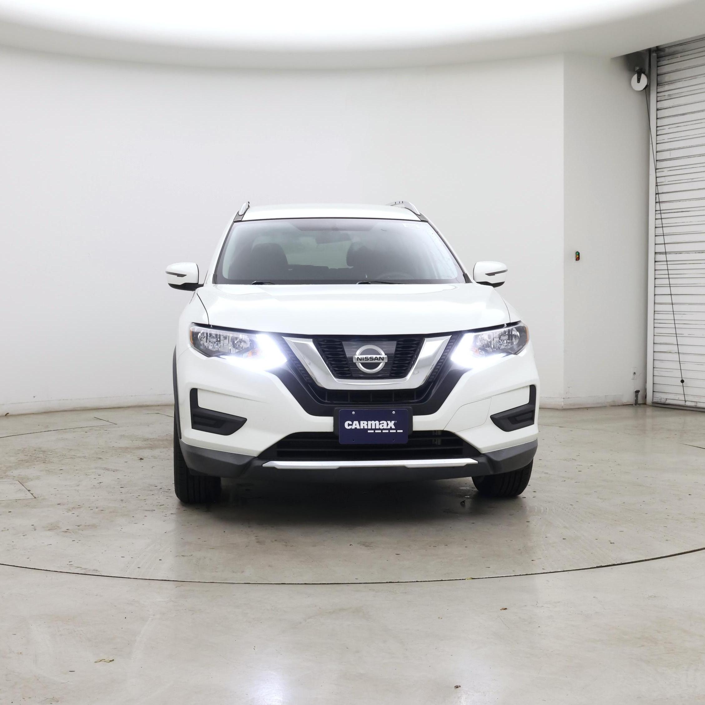 Thumbnail: 2017 Nissan Rogue - 5
