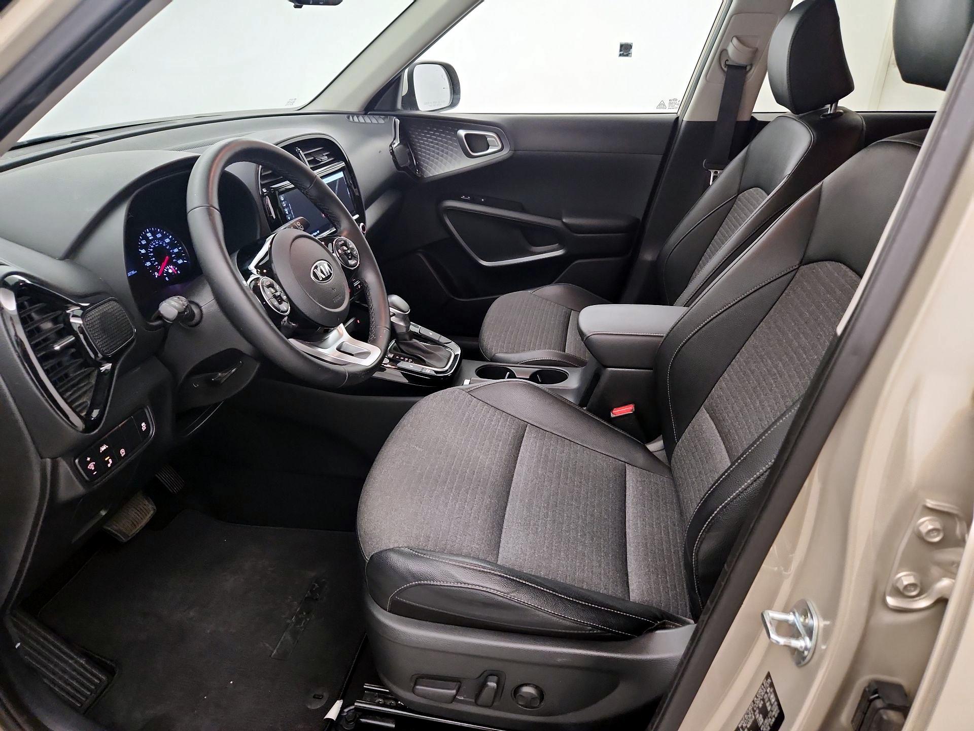 Thumbnail: 2020 Kia Soul - 11